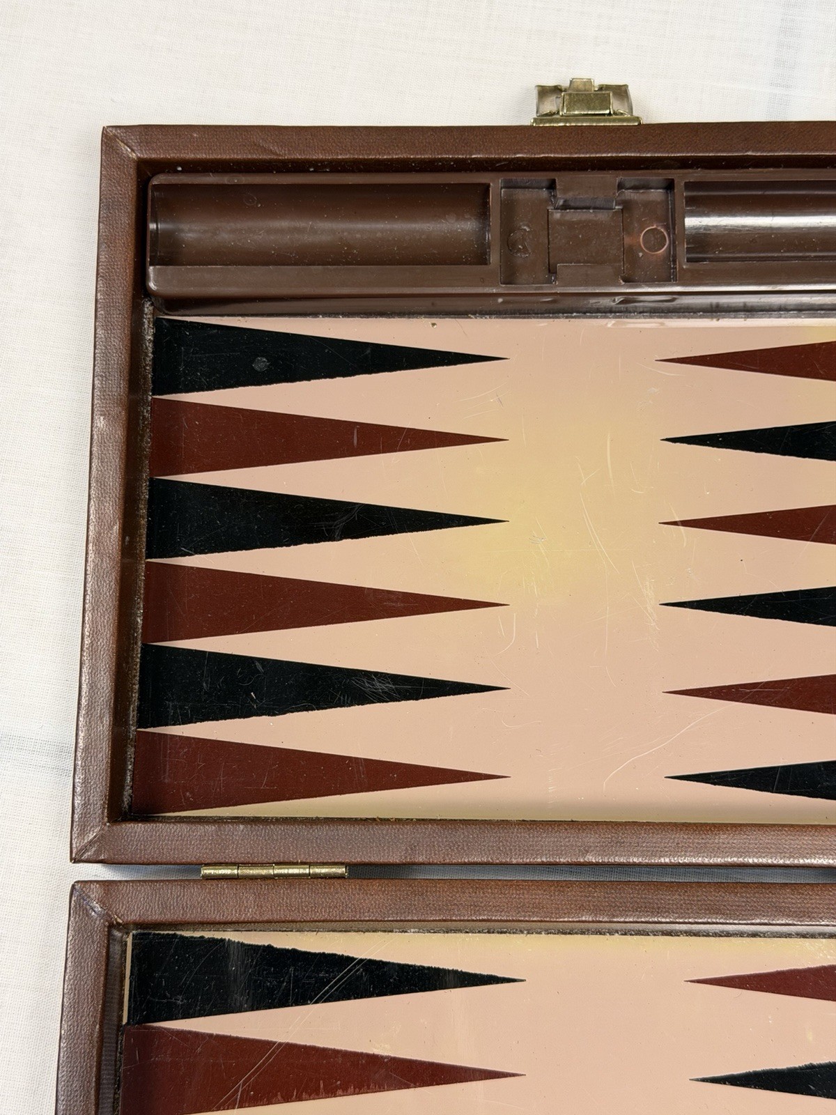 Backgammon Strategy Board Game Folding Brown Case w/ Latch, Complete 2-Player