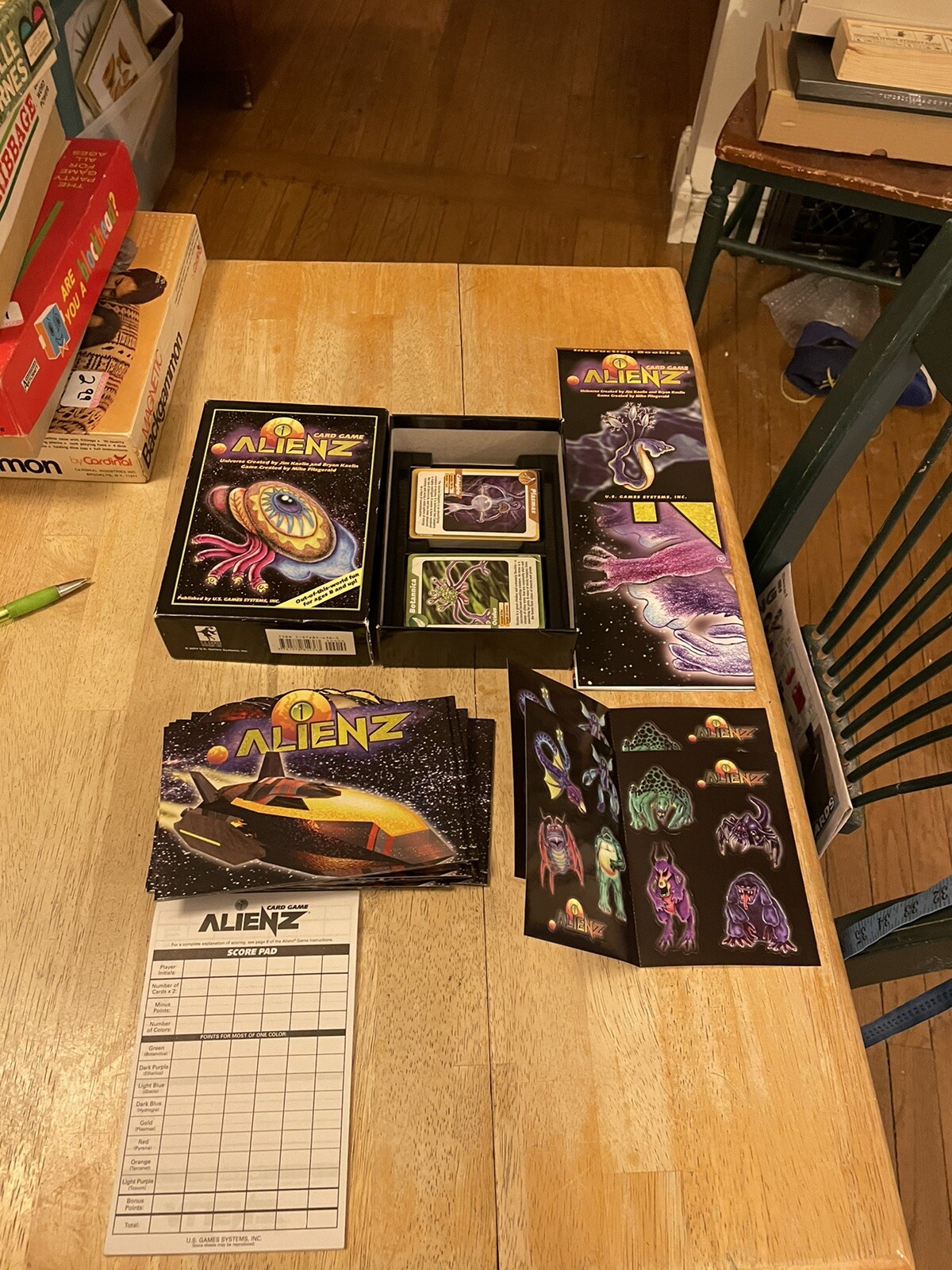 Alienz Card Game by U.S. Games Systems 2004 Complete