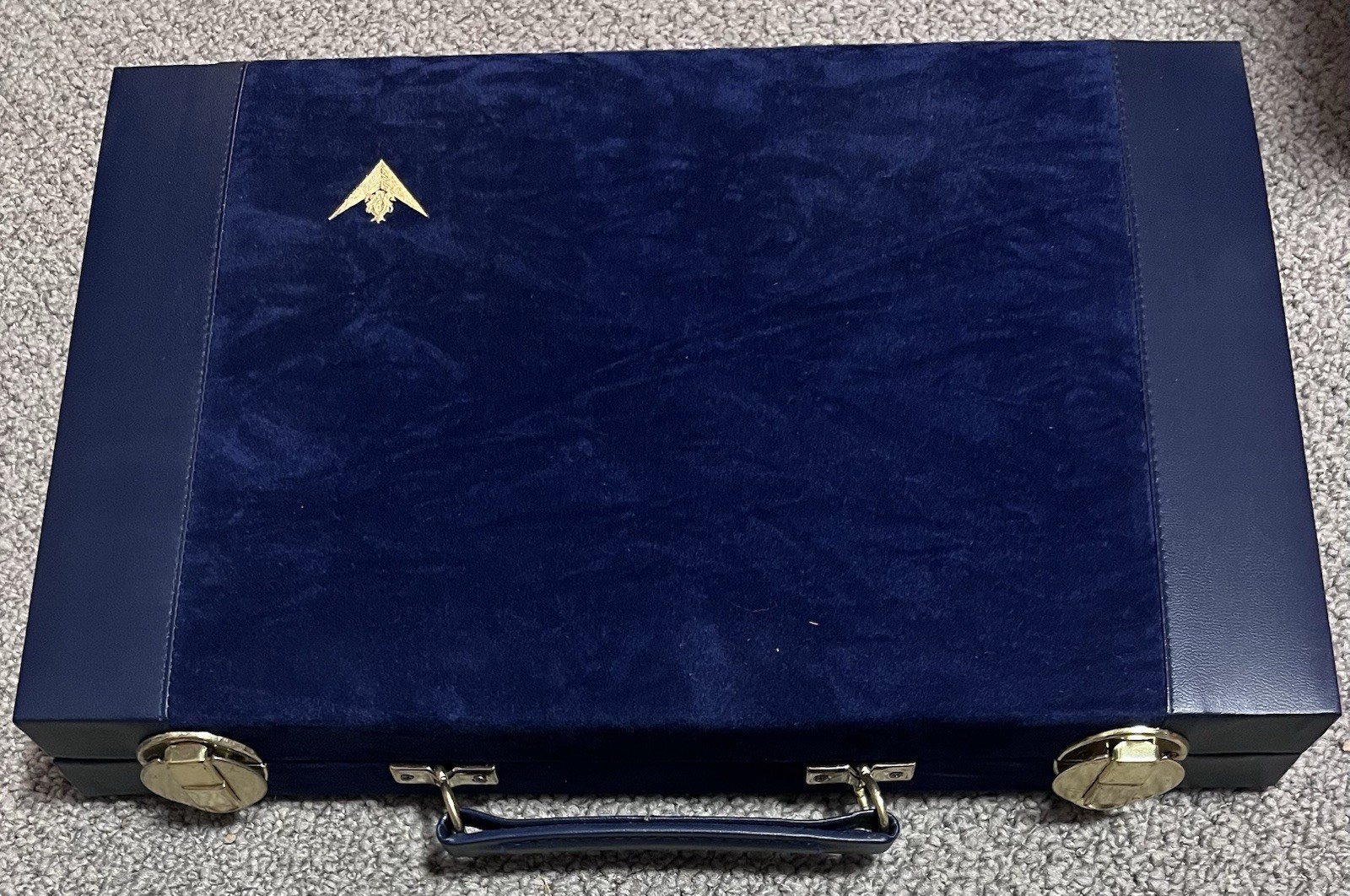 Deluxe Backgammon Board Game Set in 18″ Diagonal Attache Case – Rare BLUE Color!
