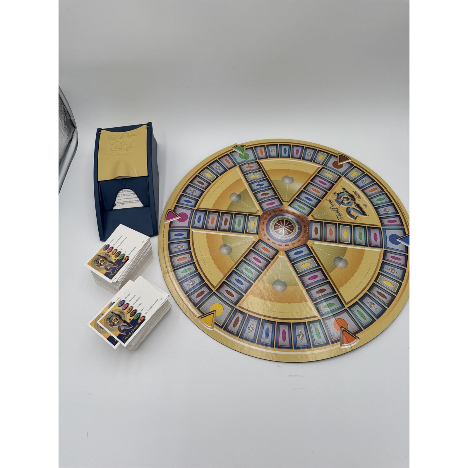 Trivial Pursuit 20th Anniversary Edition 2002 Board Game w Instructions