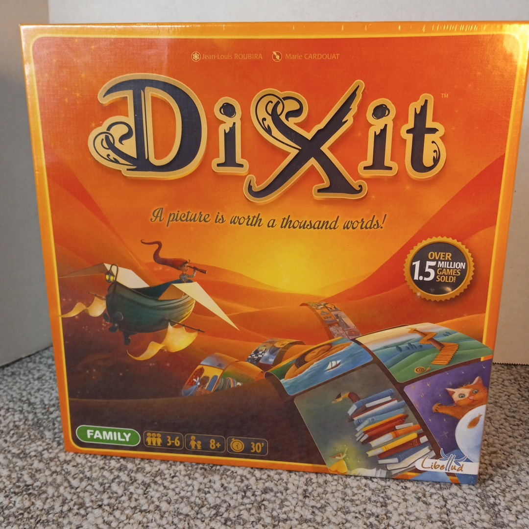 Dixit Family Board Game A Picture is Worth a Thousand Words Libellud New Sealed