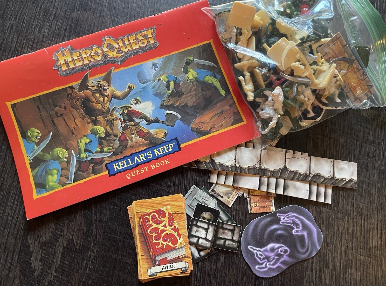 HeroQuest Kellar’s Keep expansion board game.