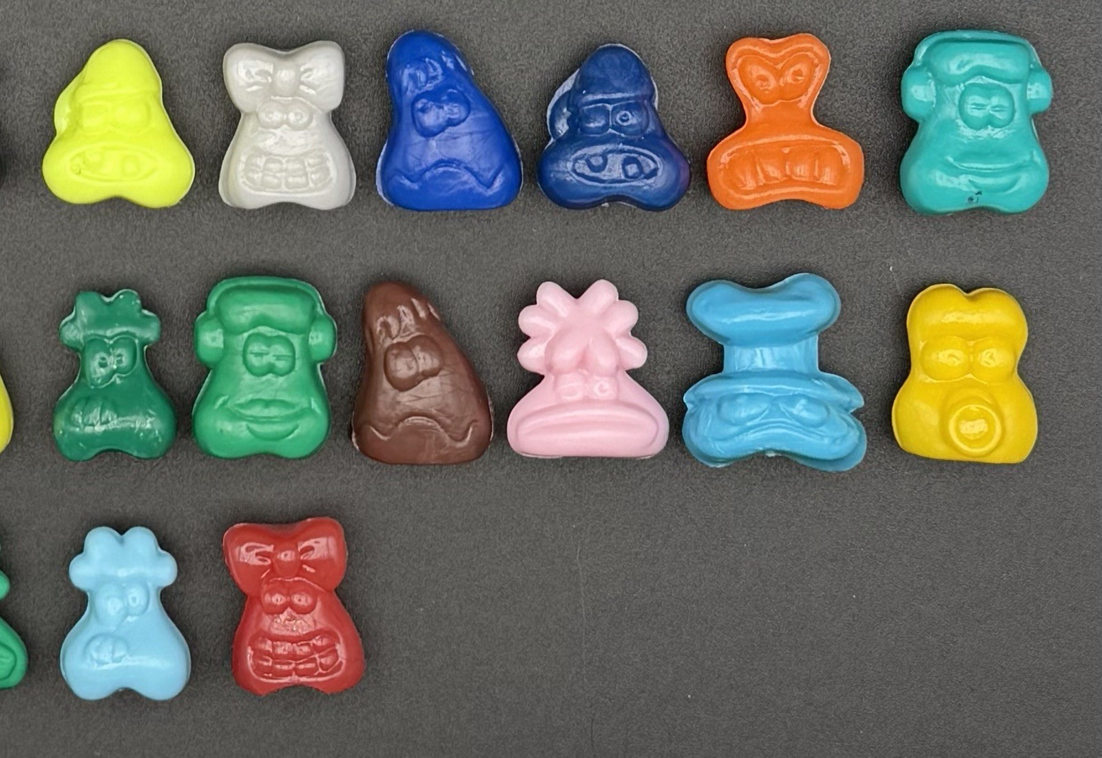 Classic Gogo’s Crazy Bones Series 1 Lot of 100 Mixed Figures Solid Variants
