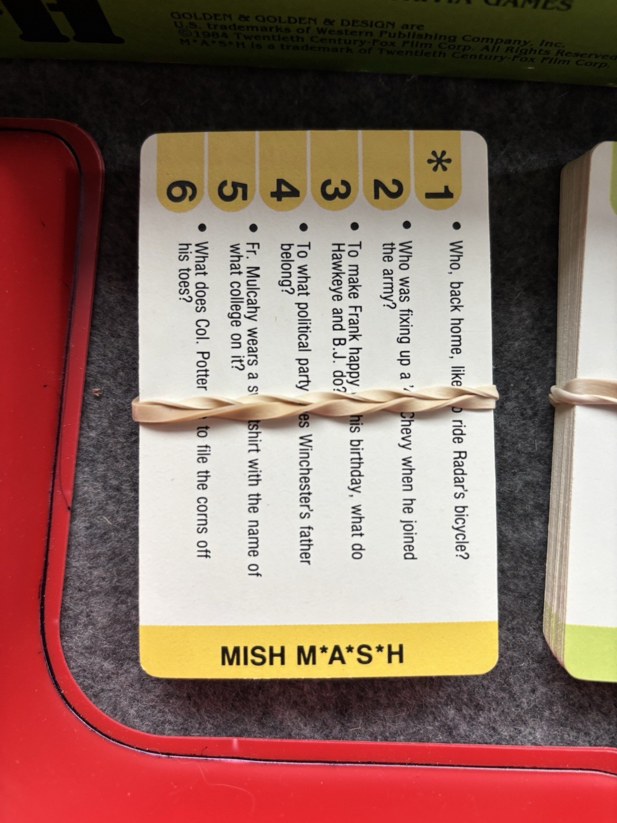 VTG 1984 GOLDEN TRIVIA GAME M*A*S*H EDITION COMPLETE 2+ PLAYERS AGES 10 TO ADULT