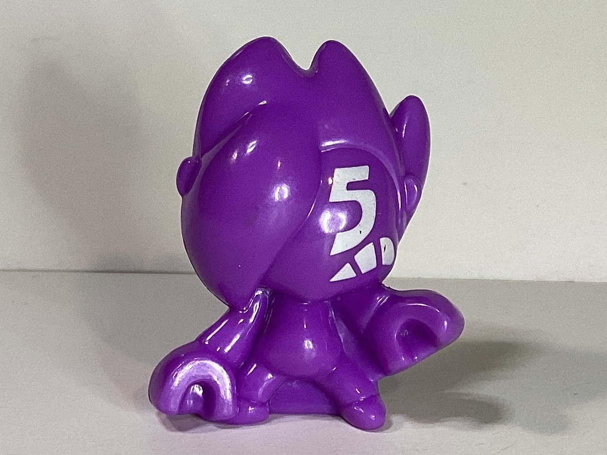 Megatrip Gogo’s Crazy Bones Painted Brazil Panini Bayron Light Purple
