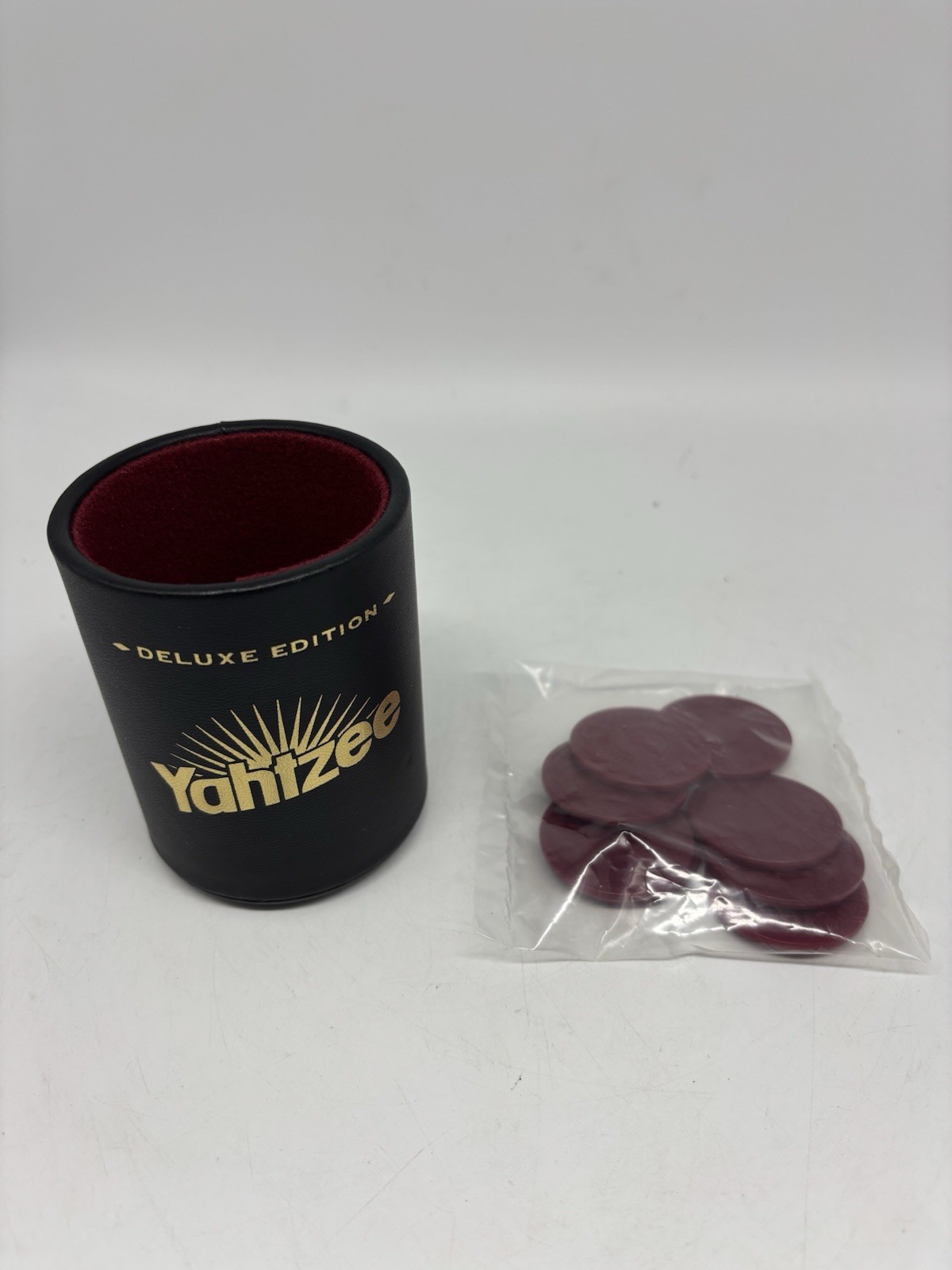 Vintage 1997 Yahtzee Deluxe Edition Gold Die COMPLETE