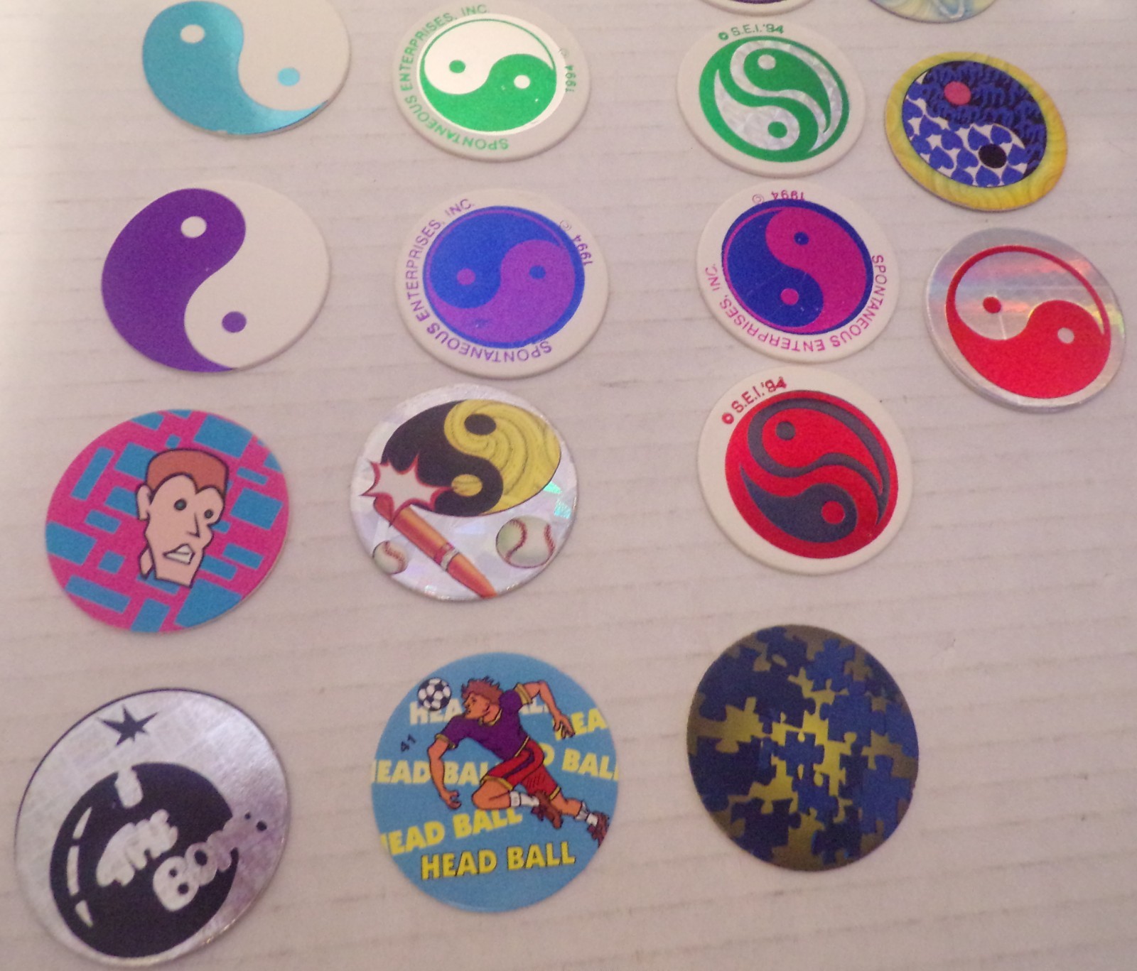 Team Logo Pogs w 49er’s Yankees, Dolphins ++ Saw Blades, Ying Yang