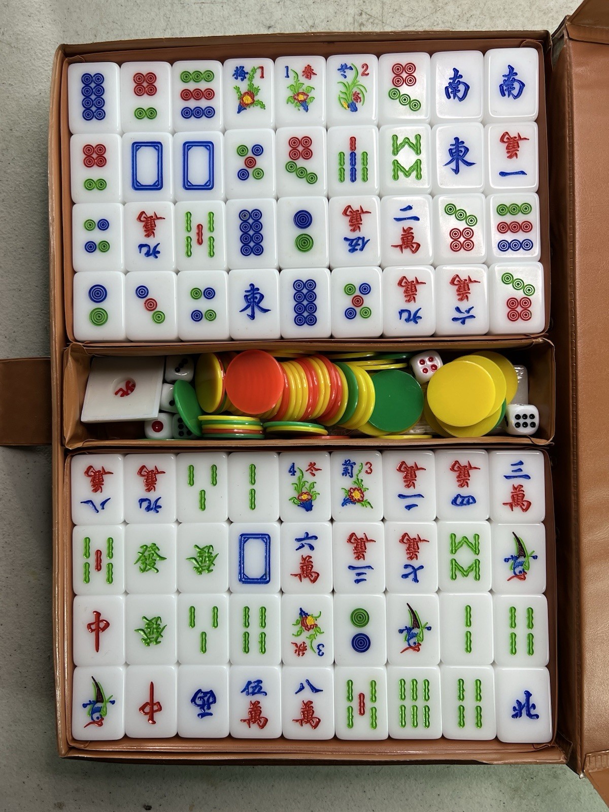 VINTAGE MAH JONGG SET 162 TILES with Travel CASE , NICE Set , Mahjong