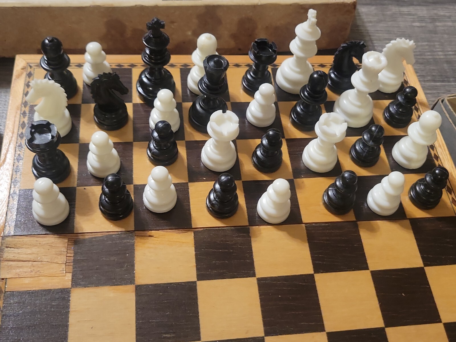 1964 Complete Chesse and Checkers*Box stamped July 16th 1964 * Made in Japan
