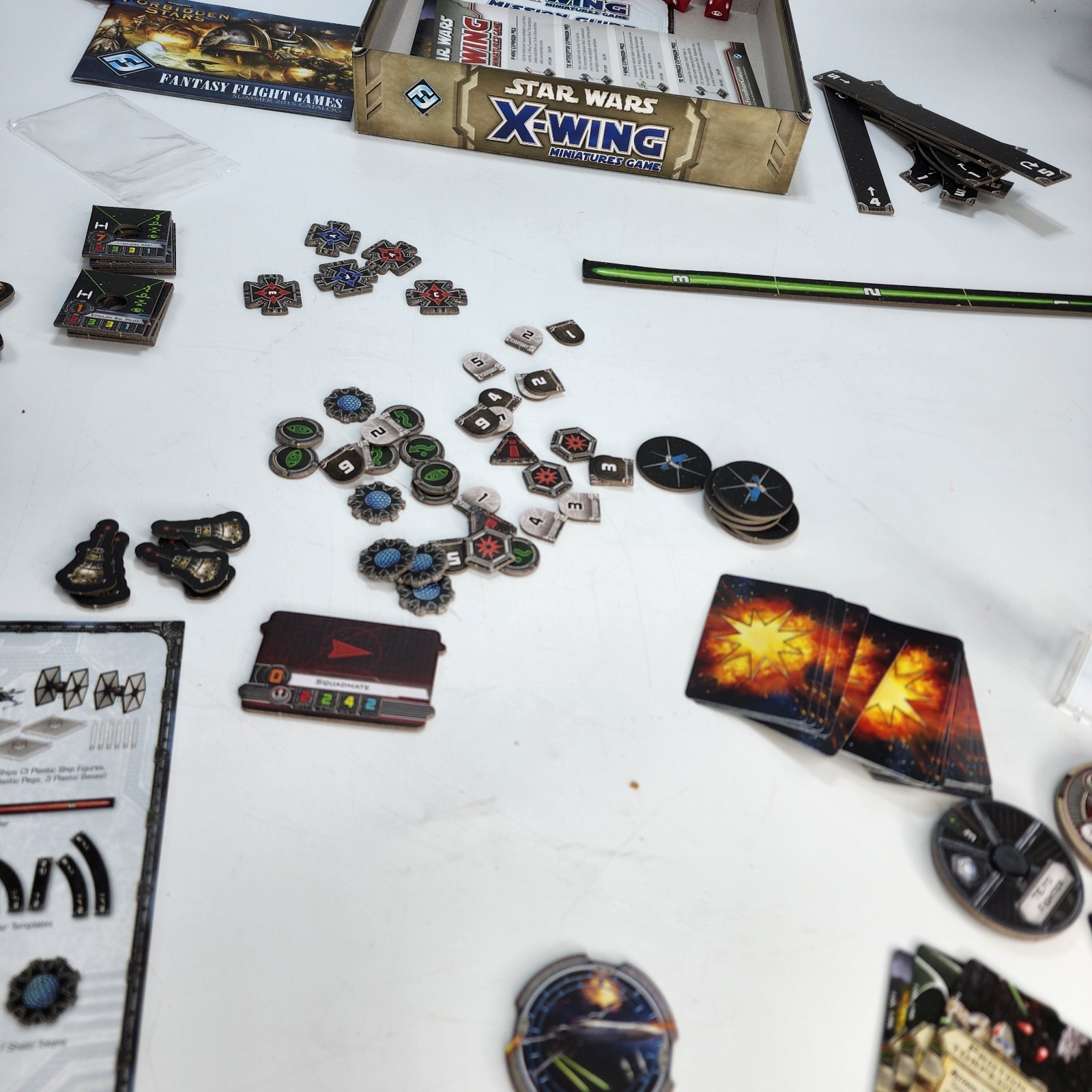 Star Wars X-Wing Miniatures Game The Force Awaken Core Set Fantasy Flight *read*