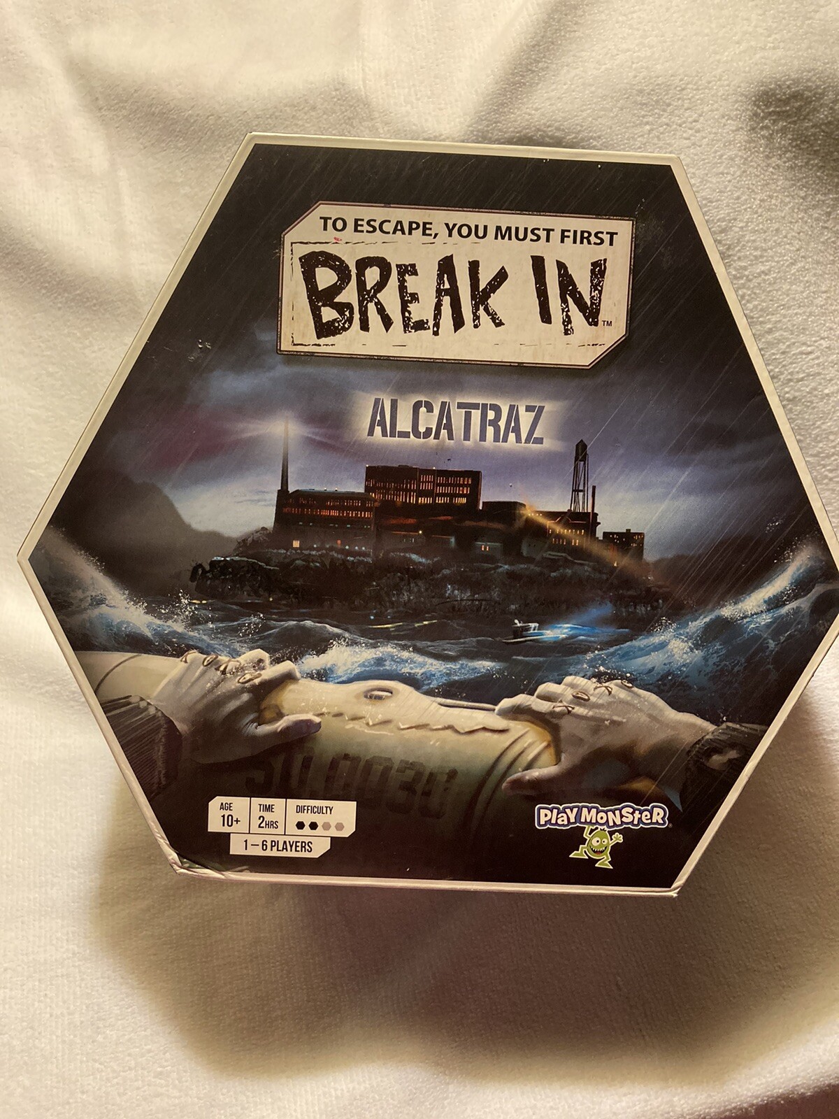 Play Monster Break In Alcatraz Game For Age 10+, 1-6 Players.