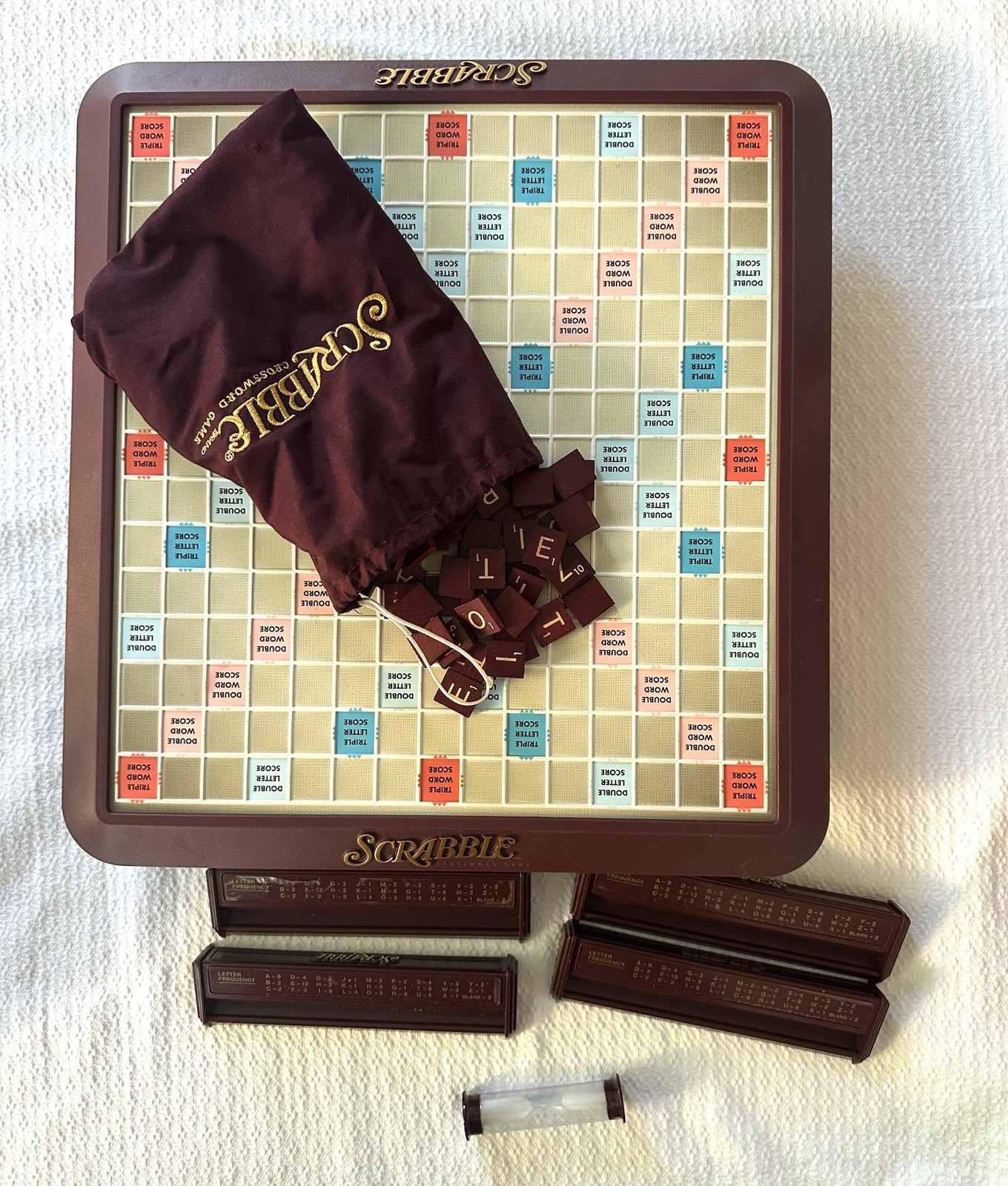 SCRABBLE Deluxe Turntable Crossword Game 2001 100% Complete +Scrabble Dictionary