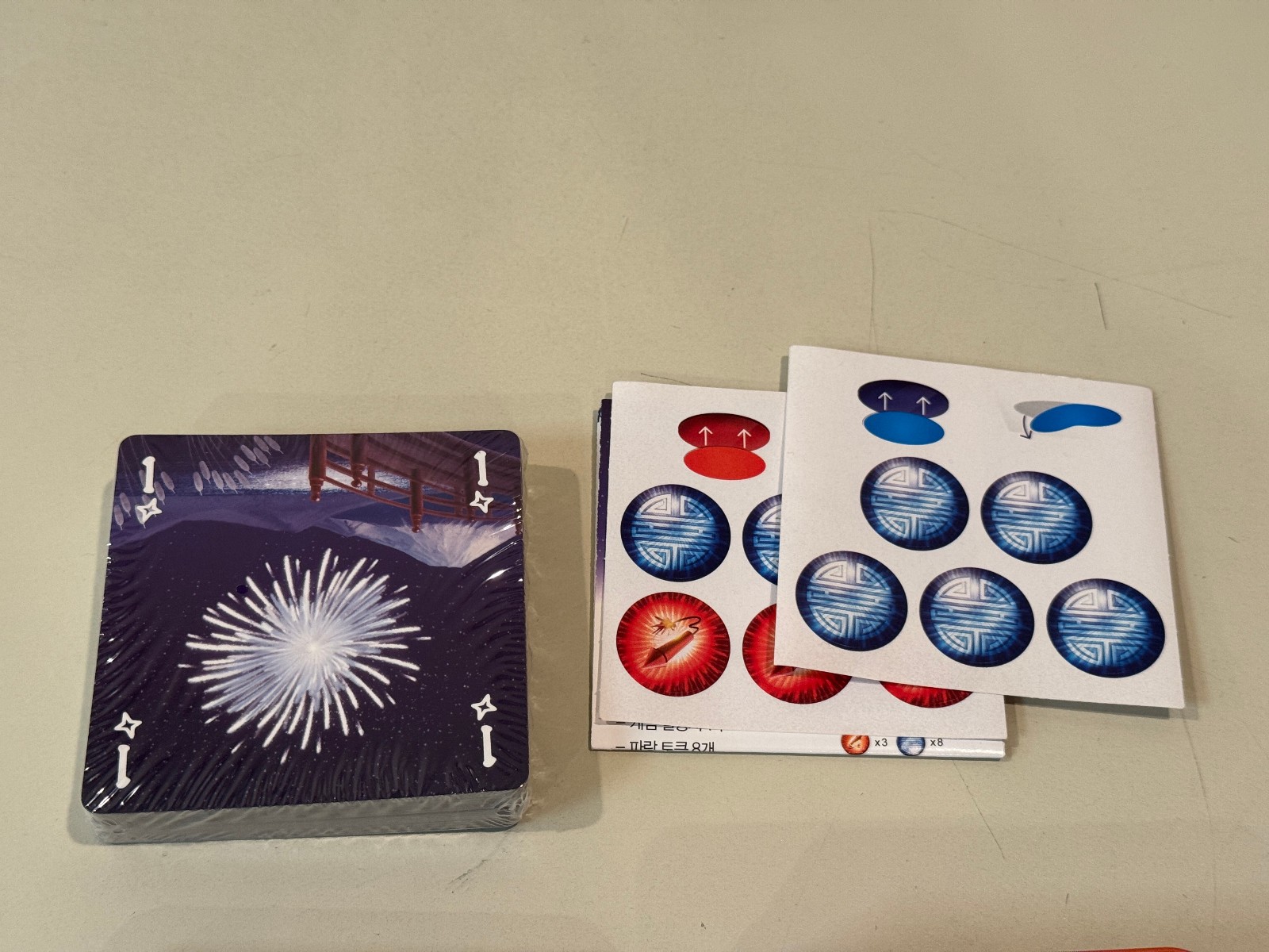 New – Hanabi card game, Korean edition, square cards in tin case 하나비