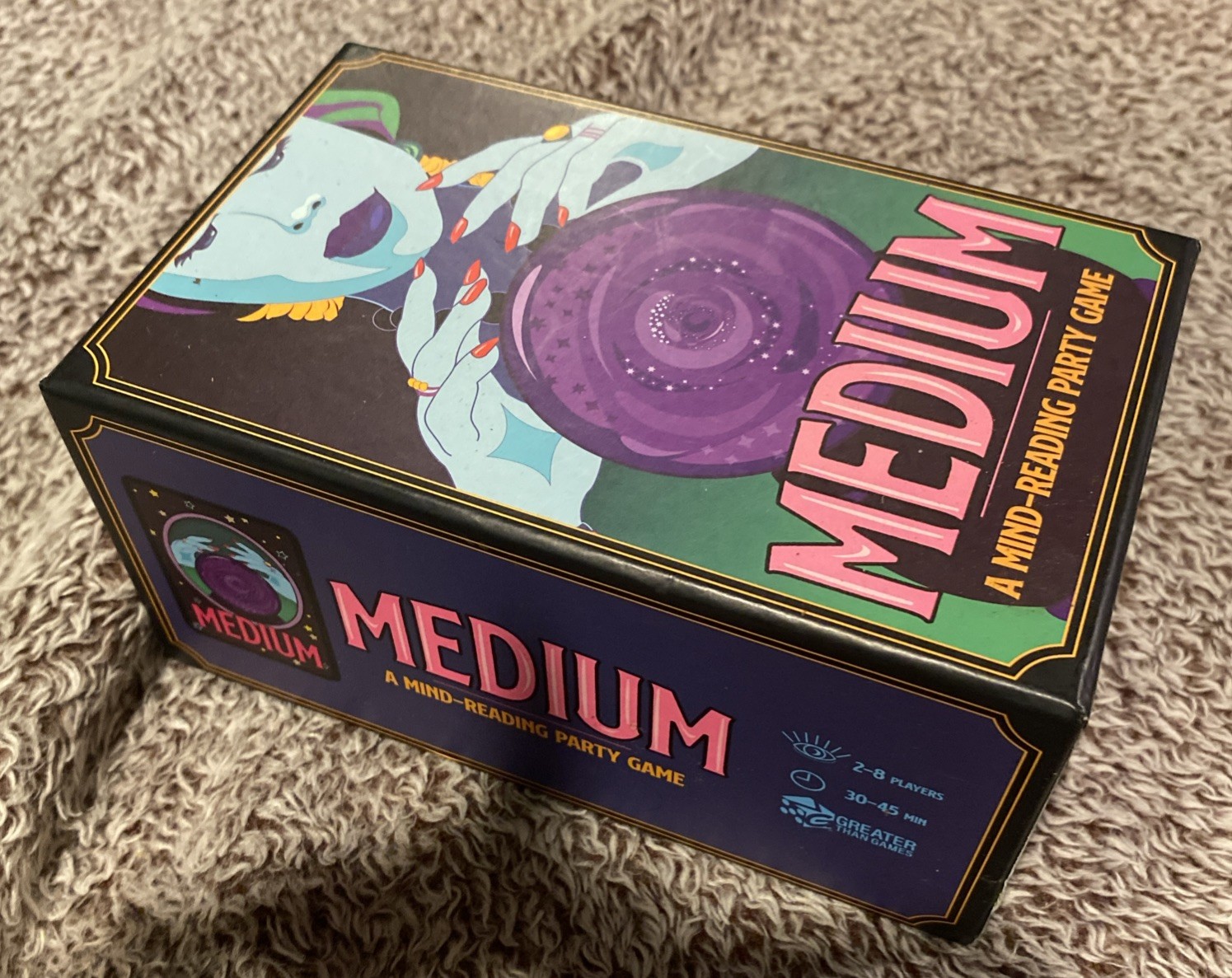 Medium -A Mind Reading Party Game – Greater Than Games – Unplayed – Cards Sealed
