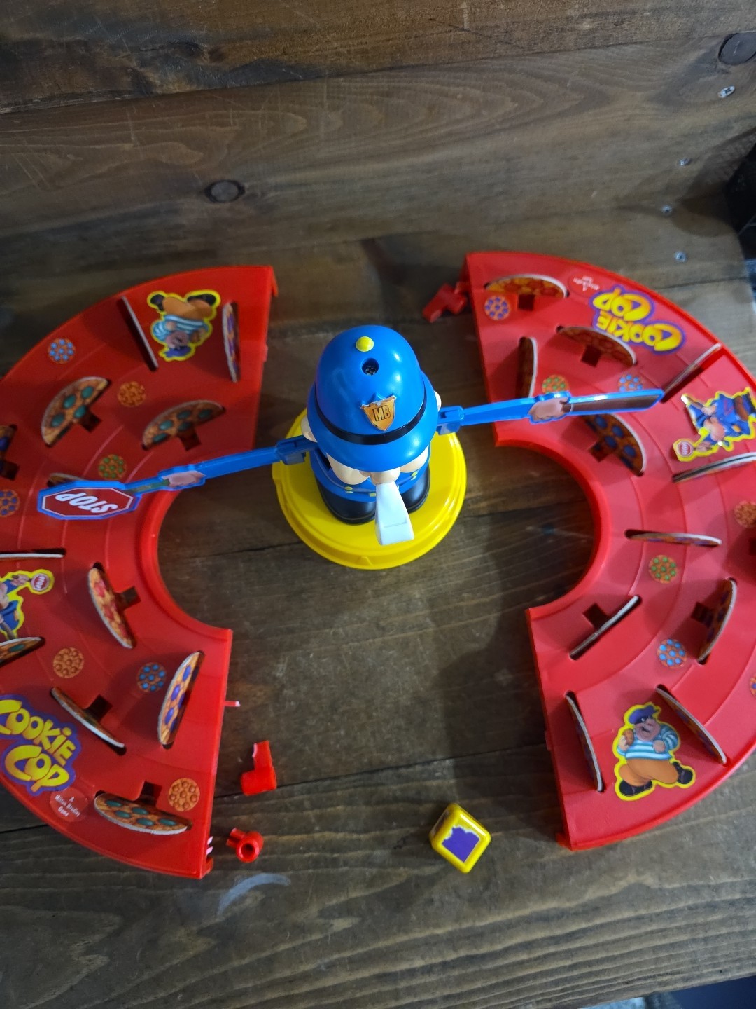 Cookie Cop Electronic Board Game Milton Bradley 1997 Cop Spins & Still Talks