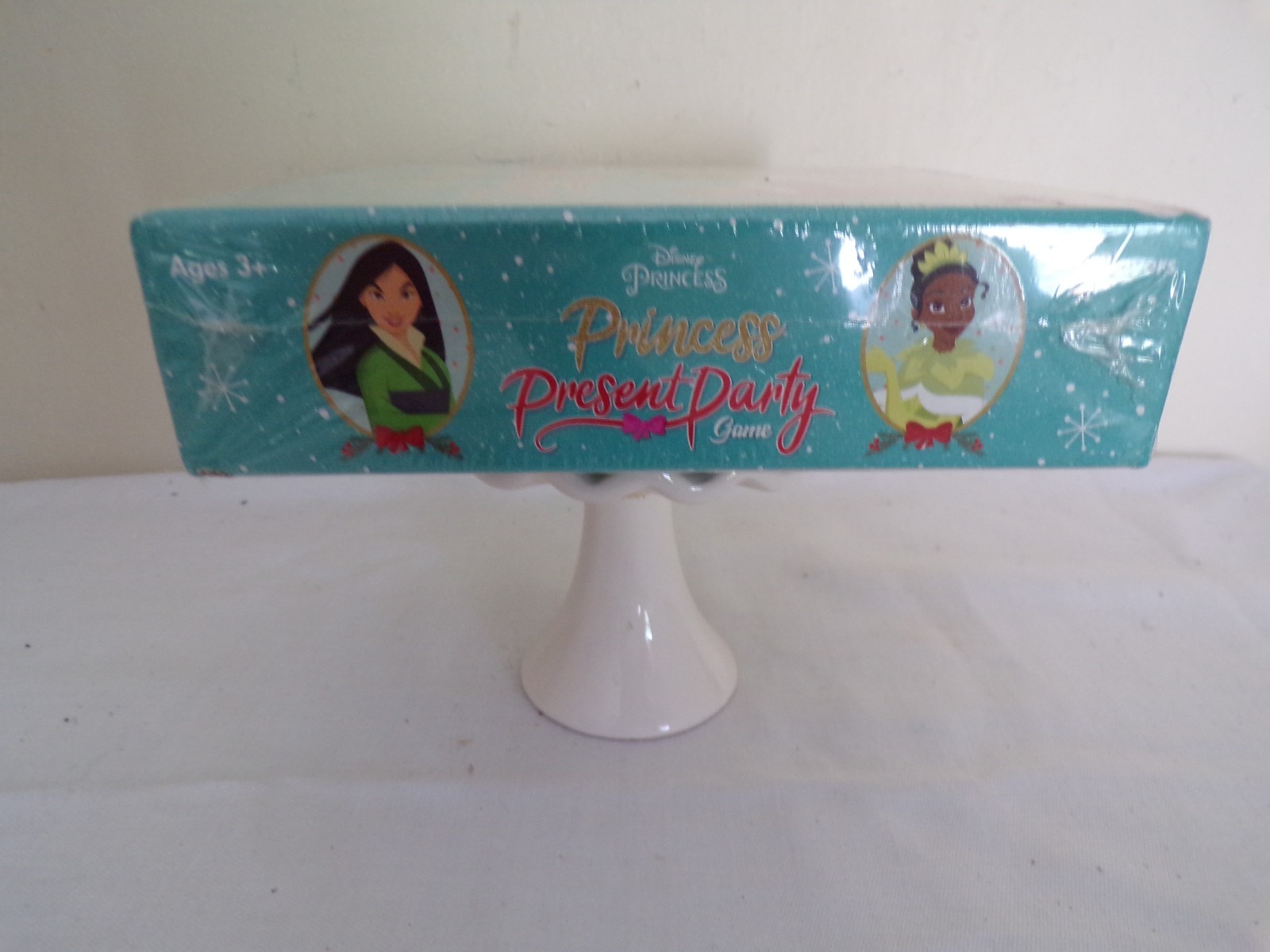 DISNEY PRINCESS – PRESENT PARTY GAME – AGE 3+, 2-4 PLAYERS – NEW & SEALED
