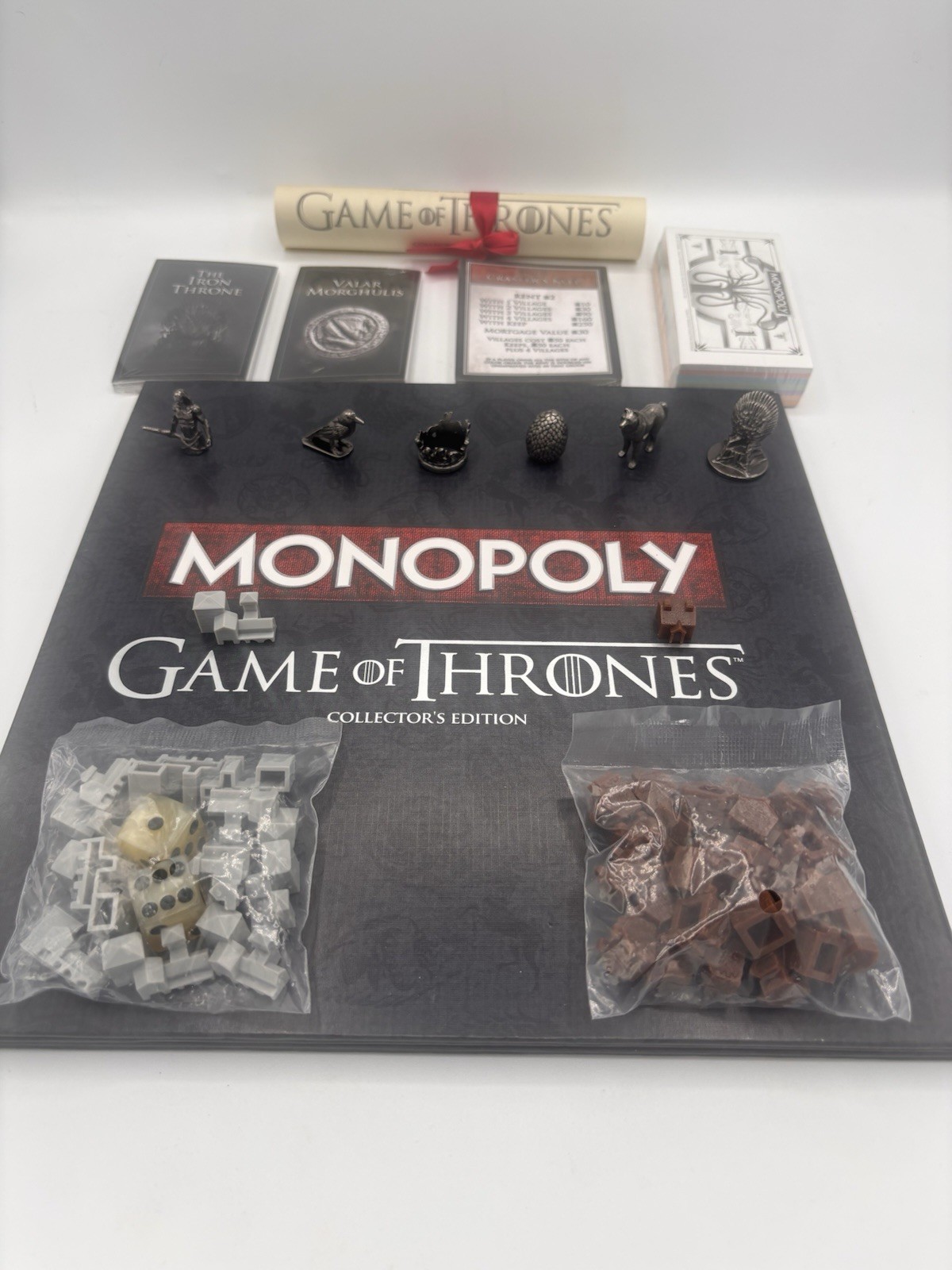 Monopoly Game of Thrones Collector’s Edition – Board Game Box Open Contents New