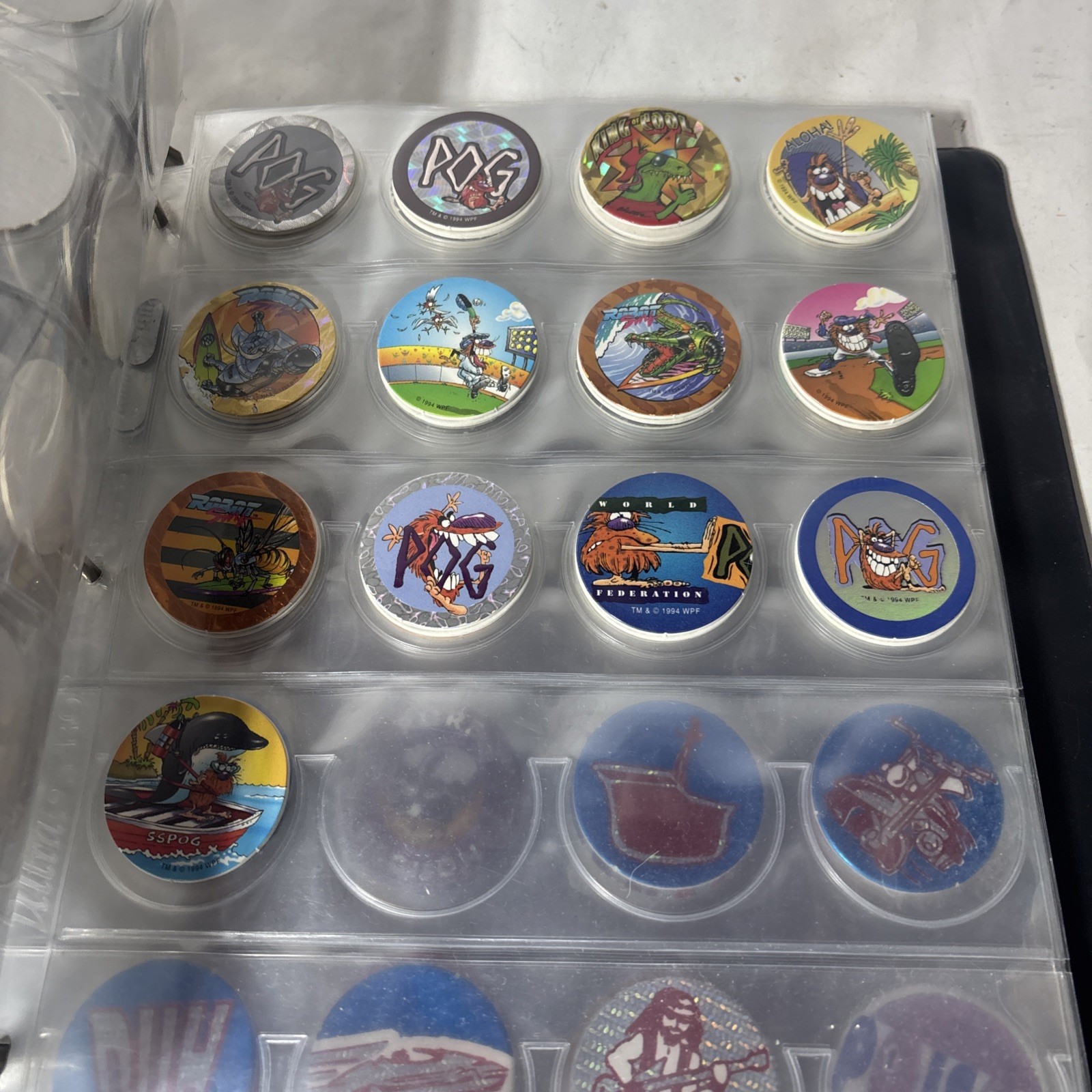 Vintage Pogs/Milk Caps 90’s Lot Of 200+ Pieces – Mixed Collection Binder/Sleeves