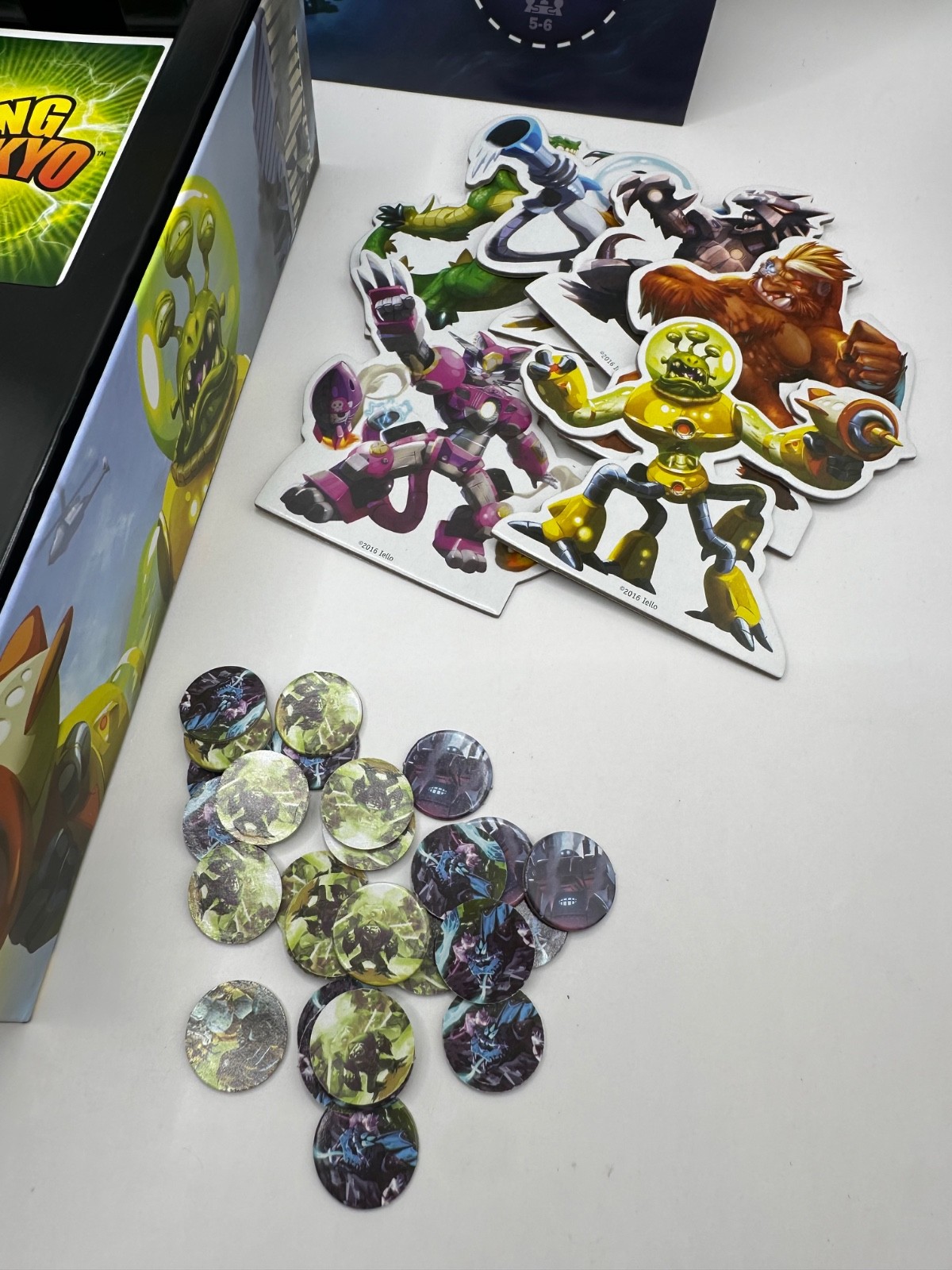 King of Tokyo Game Richard Garfield Iello COMPLETE 2-6 Players Ages 8+