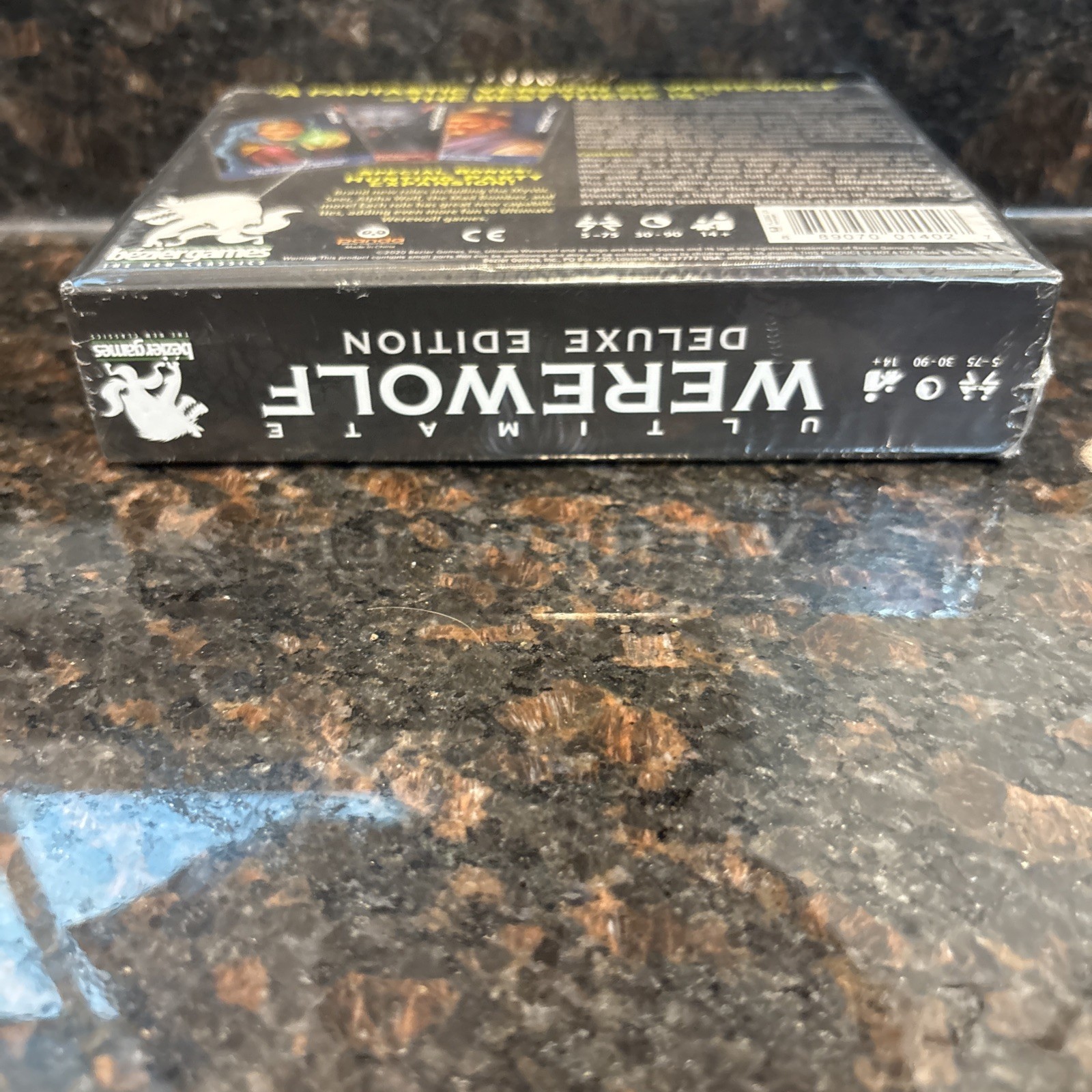 ULTIMATE WEREWOLF Deluxe Edition Game(5-75 Players, Bezier Games)Cards Sealed322
