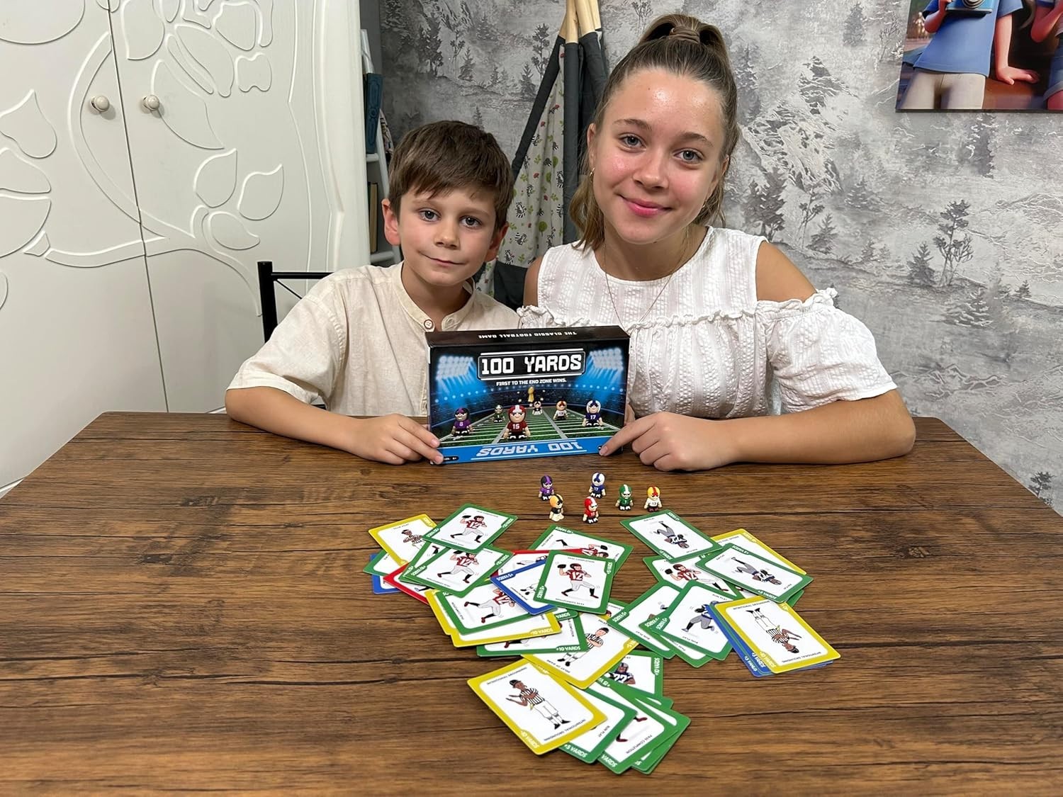 100 Yards Football Board Game | 2 to 6 Players | School, Birthday for Kids | Cla