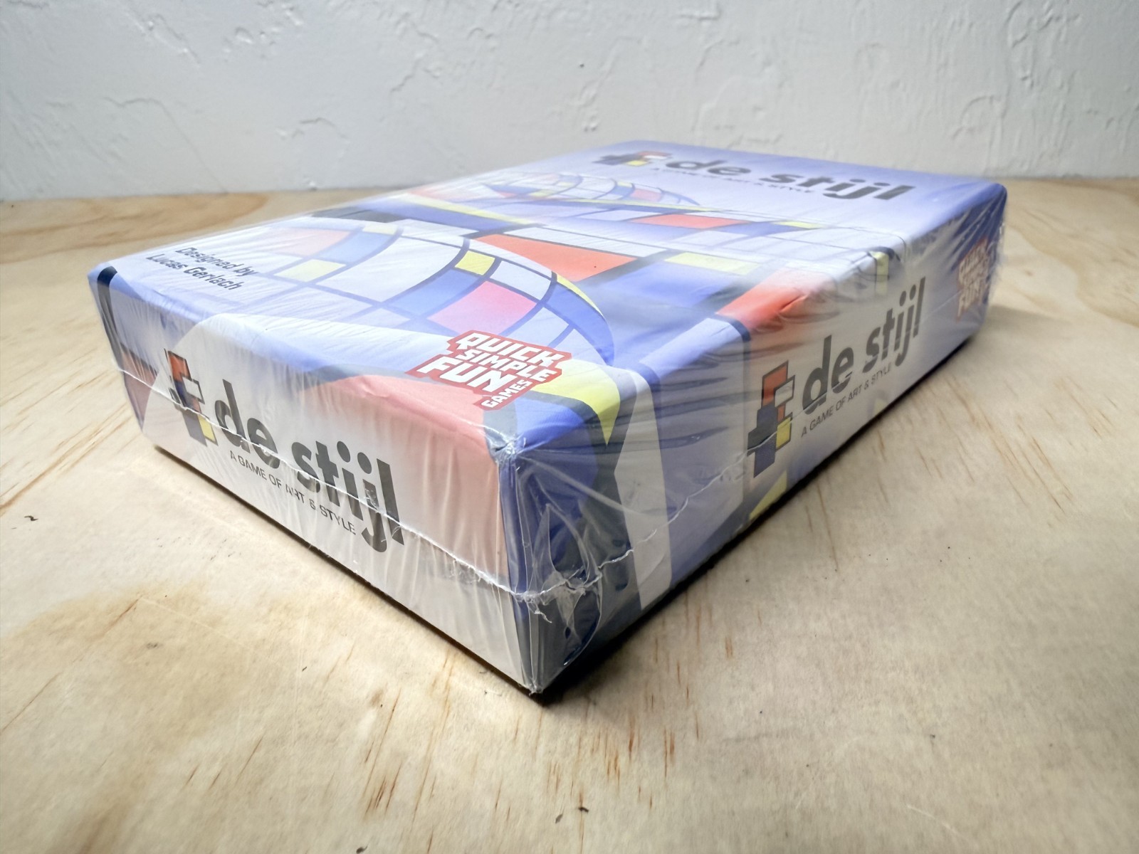 De Stijl – A Card Game Of Art And Style 2-5 players Ages 8+ – New & Sealed!