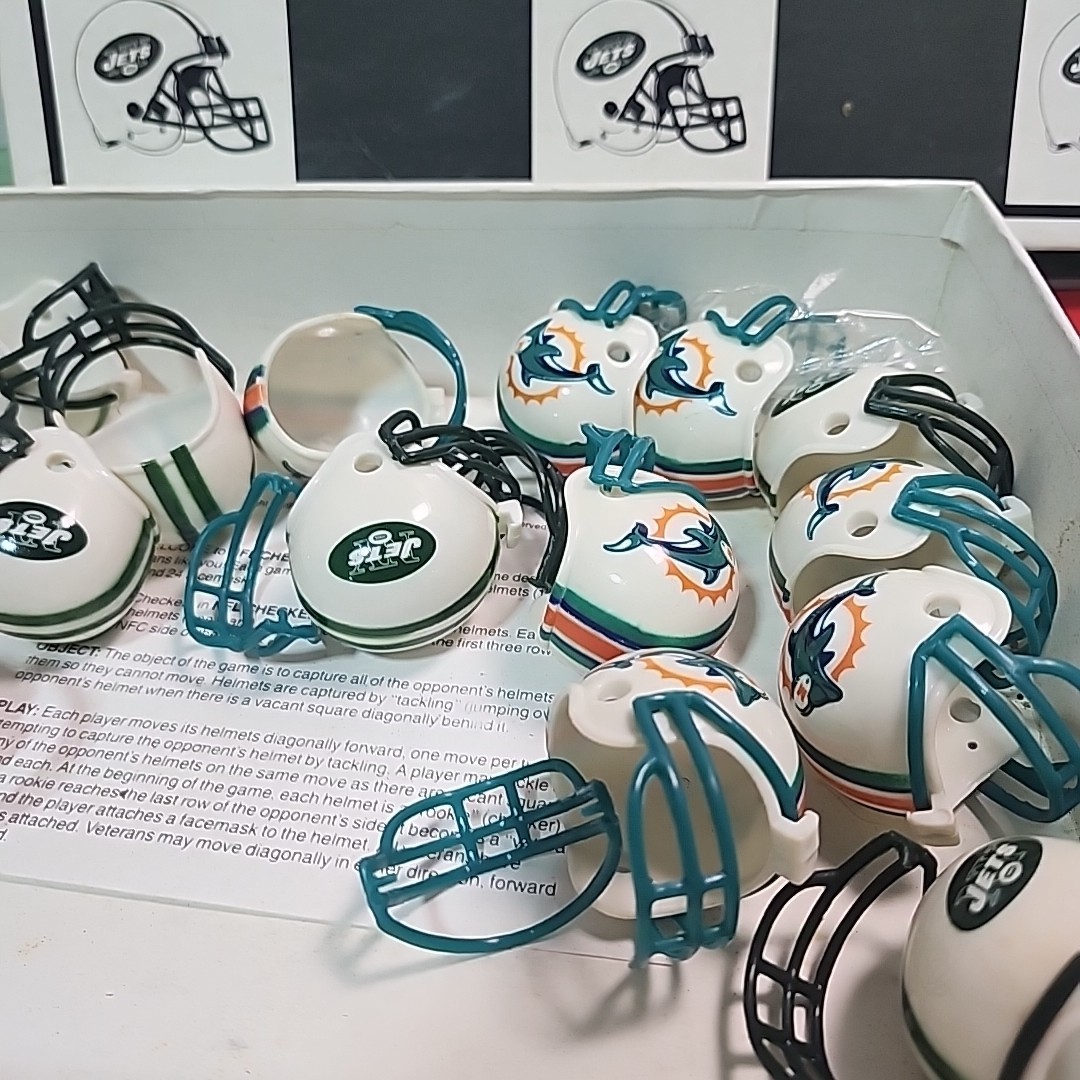 N Y Jets vs Miami Dolphins Checkers 1993 NFL Football – Preowned