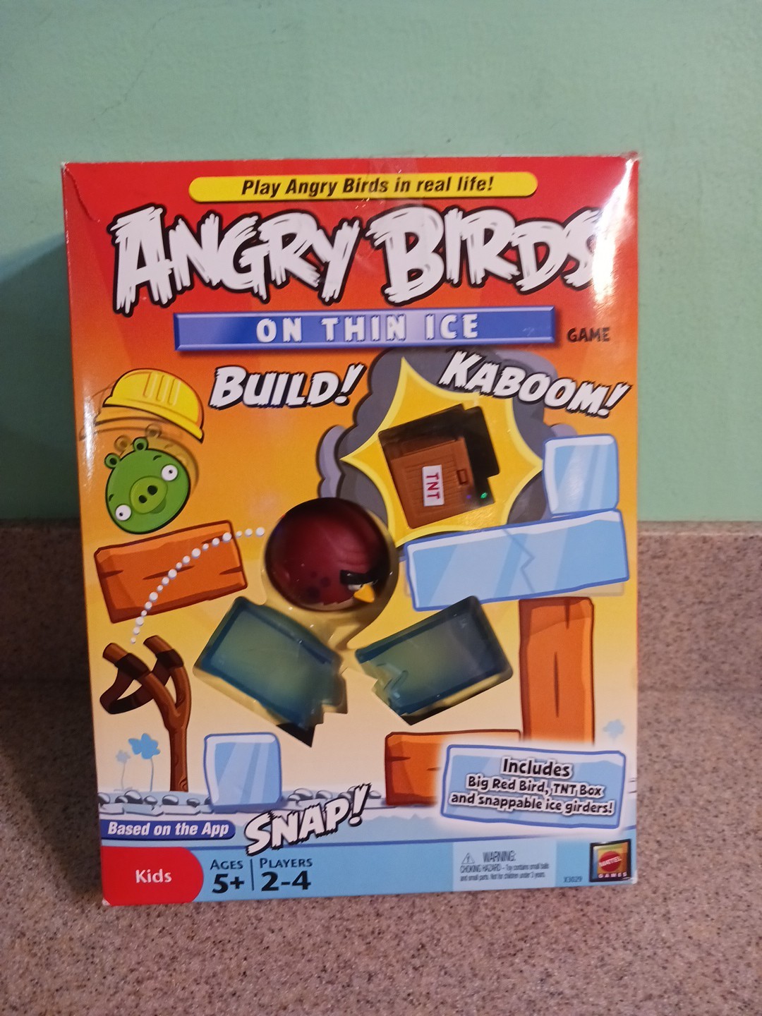 Mattel ANGRY BIRDS On Thin Ice Board Game 95% Complete MISSING 1 HAT AND INSTRUC