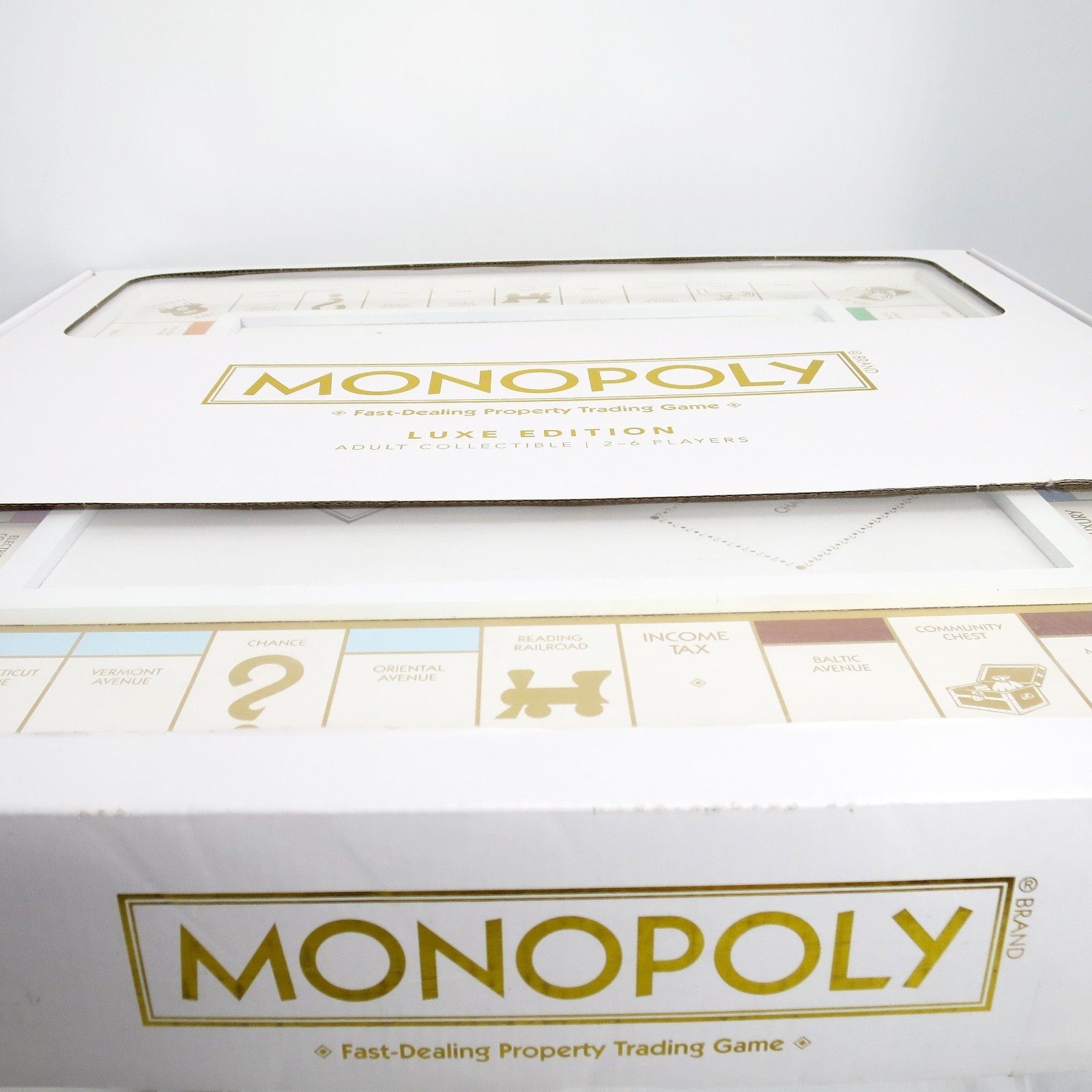 RARE 2016 Hasbro Monopoly Luxury LUXE White and Gold Limited Edition New Sealed