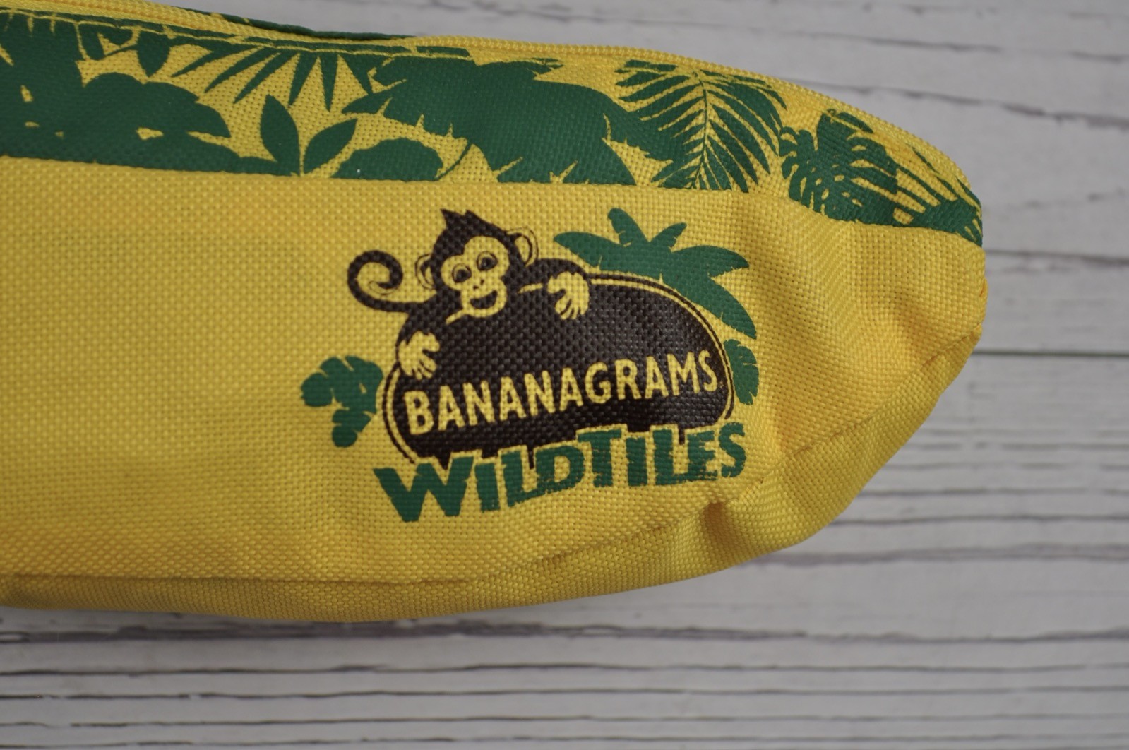 Bananagrams Wildtiles Word Game Complete FREE Shipping