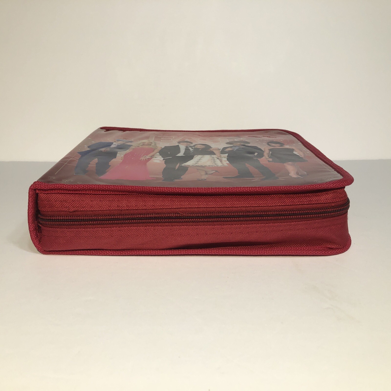 Disney High School Musical 3 Senior Year Board Game in Zipper Case w/ CD songs!