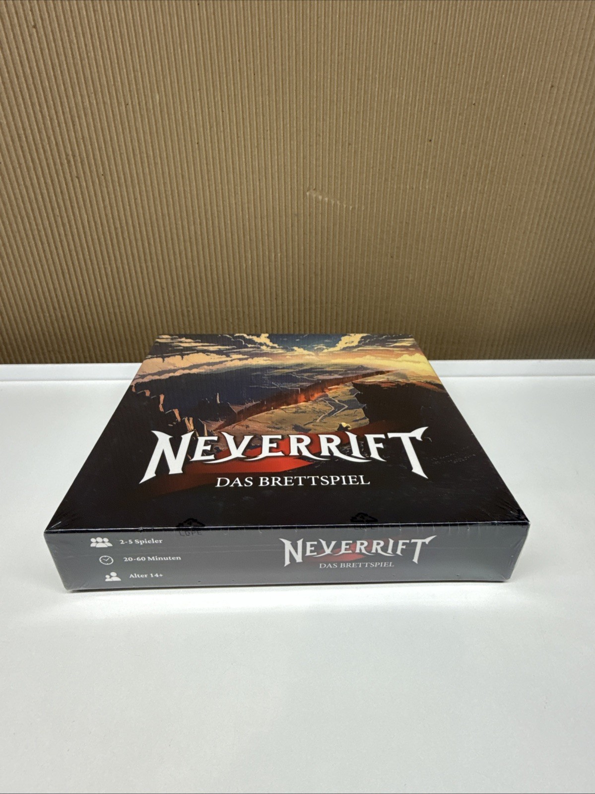 Gate to the games Neverrift Box NEW German Starter Kit. (das Brettspiel)