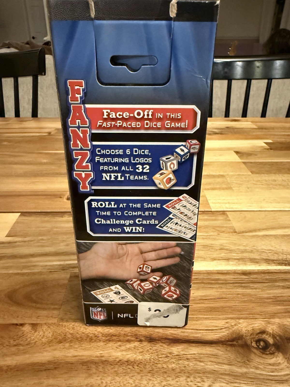 NFL Fanzy Dice Game Fast Paced 24 Dice 20 Cards All 32 Teams Sports
