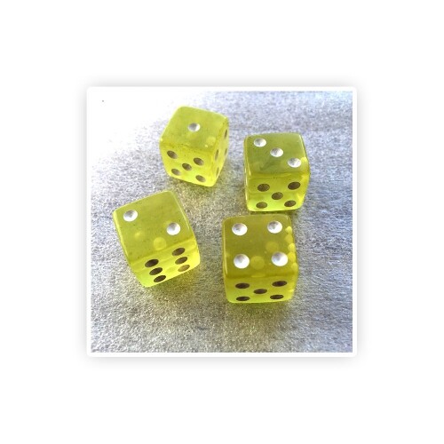 Tumblin Dice Extra Cubes – Yellow – Orange – 4 Each (15mm)