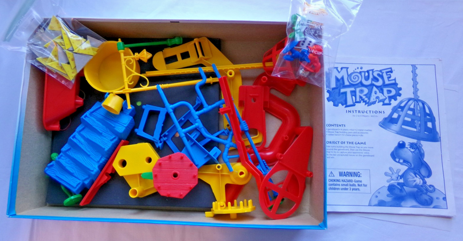 VINTAGE Mouse Trap COMPLETE Milton Bradley 2005 Classic Board Game Kids Family