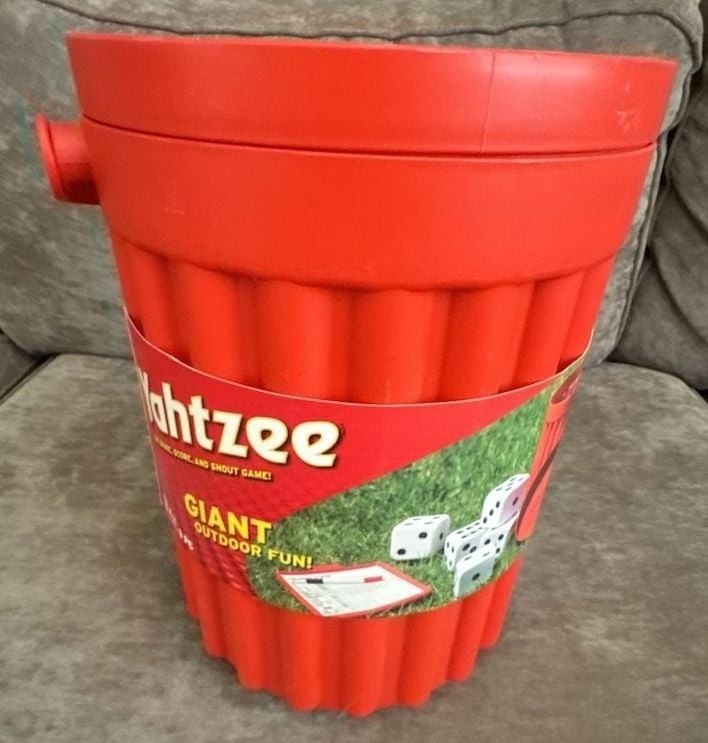 Hasbro Yahtzee Giant Outdoor Fun 9-Piece Lawn Game Set