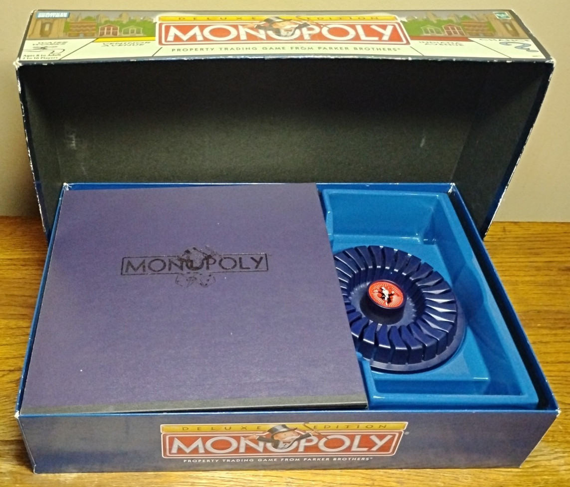 Monopoly Deluxe Edition 1998 Wood Houses 12 Gold Tokens Parker Brothers Complete