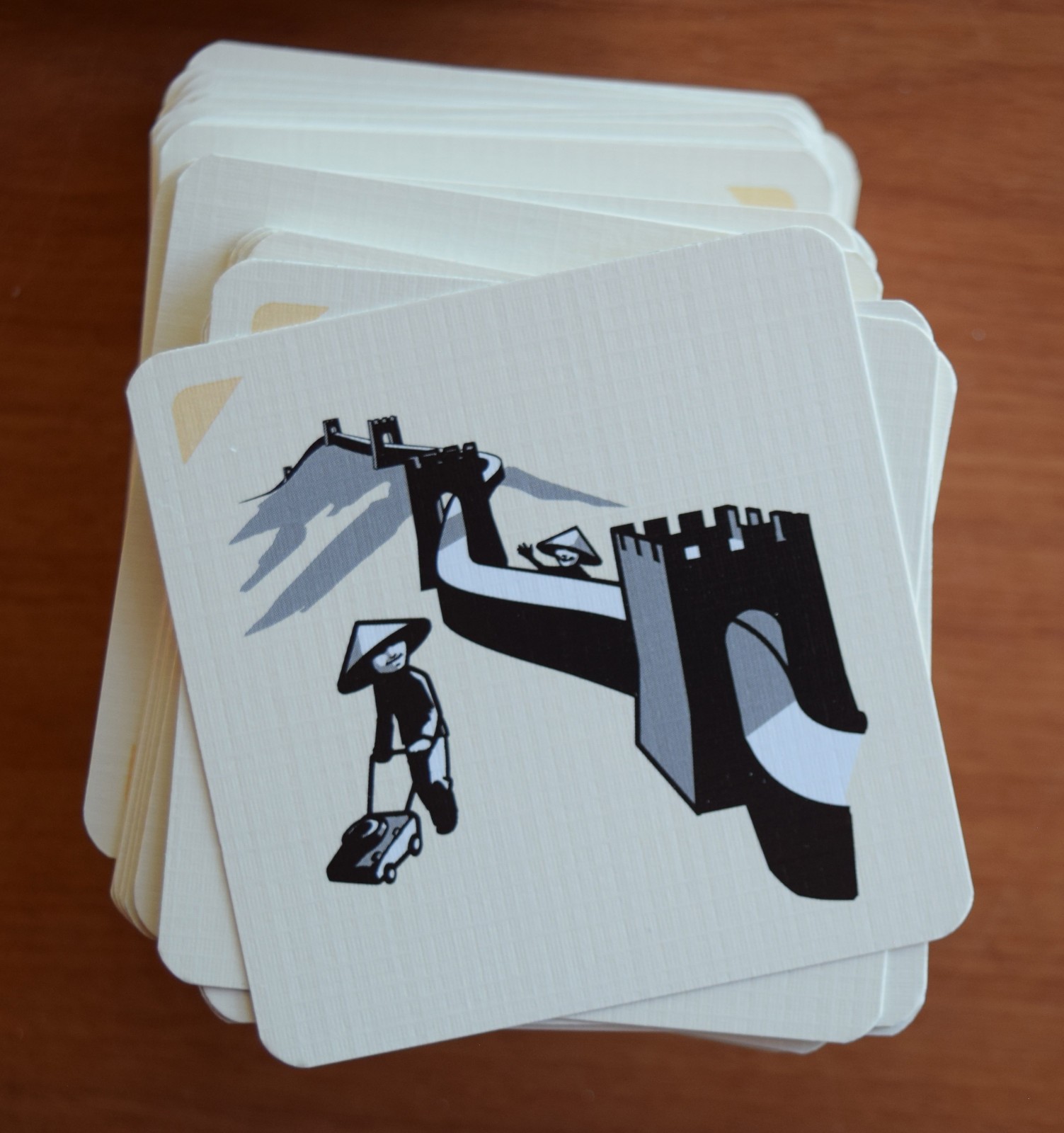 CODENAMES GAME LOT: CODENAMES, DUET, PICTURES – PLEASE READ DESCRIPTION SEE PICS