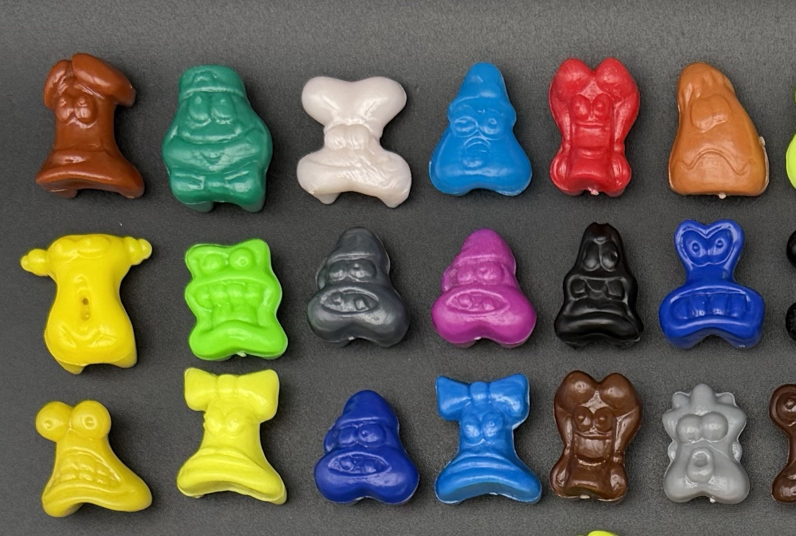 Classic Gogo’s Crazy Bones Series 1 Lot of 100 Mixed Figures Solid Variants