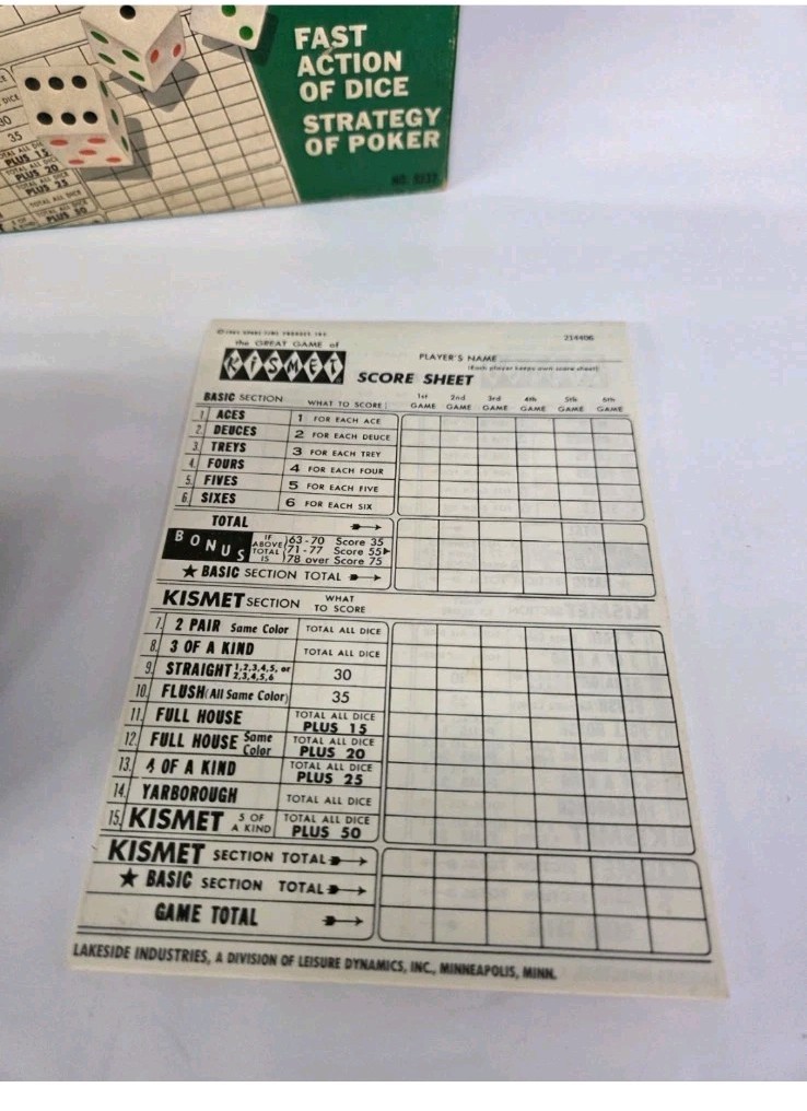 Vintage 1970 KISMET Dice Game of Yacht Lakeside – NO DICE – Scorepads, Cup, Box