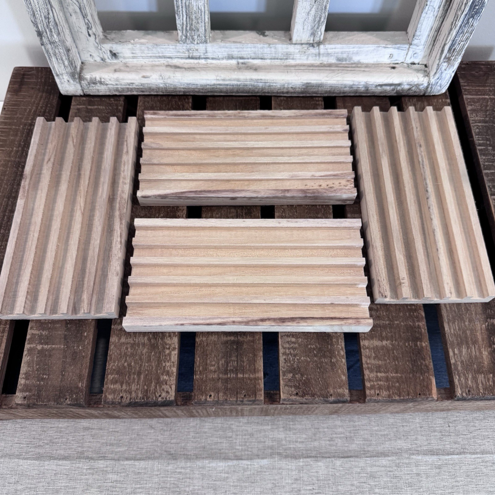 Cardinal 4 Solid Wood Domino Racks Game Holders Trays Dominoes Included