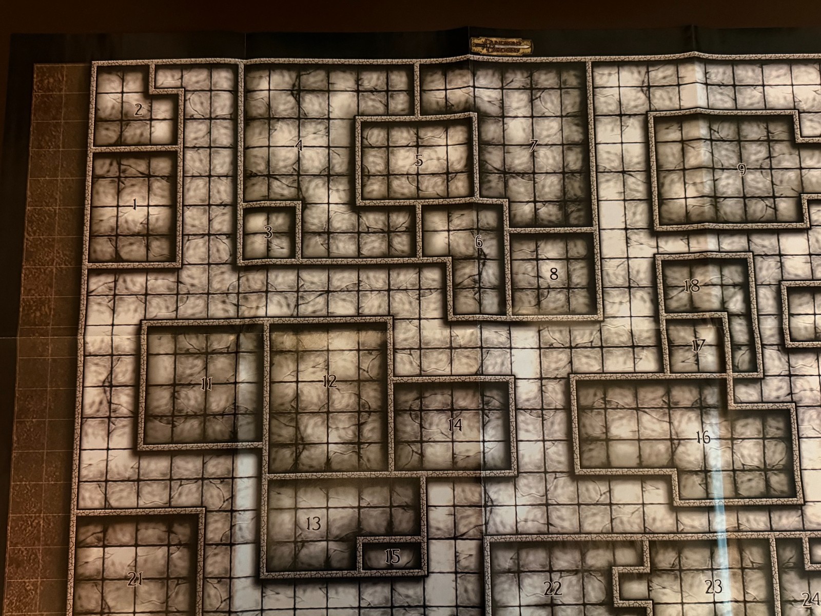 D&D Adventure Game Box Set. Pristine Components. Clean and Unpunched. 6 Dice.