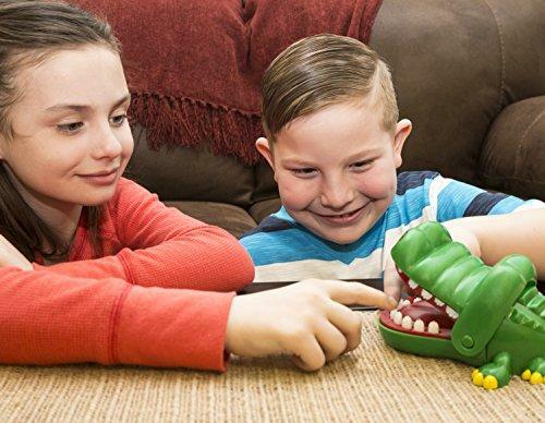 Crocodile Dentist – A Grouchy Friend with a Grievous Toothache – 1 to 4 Players