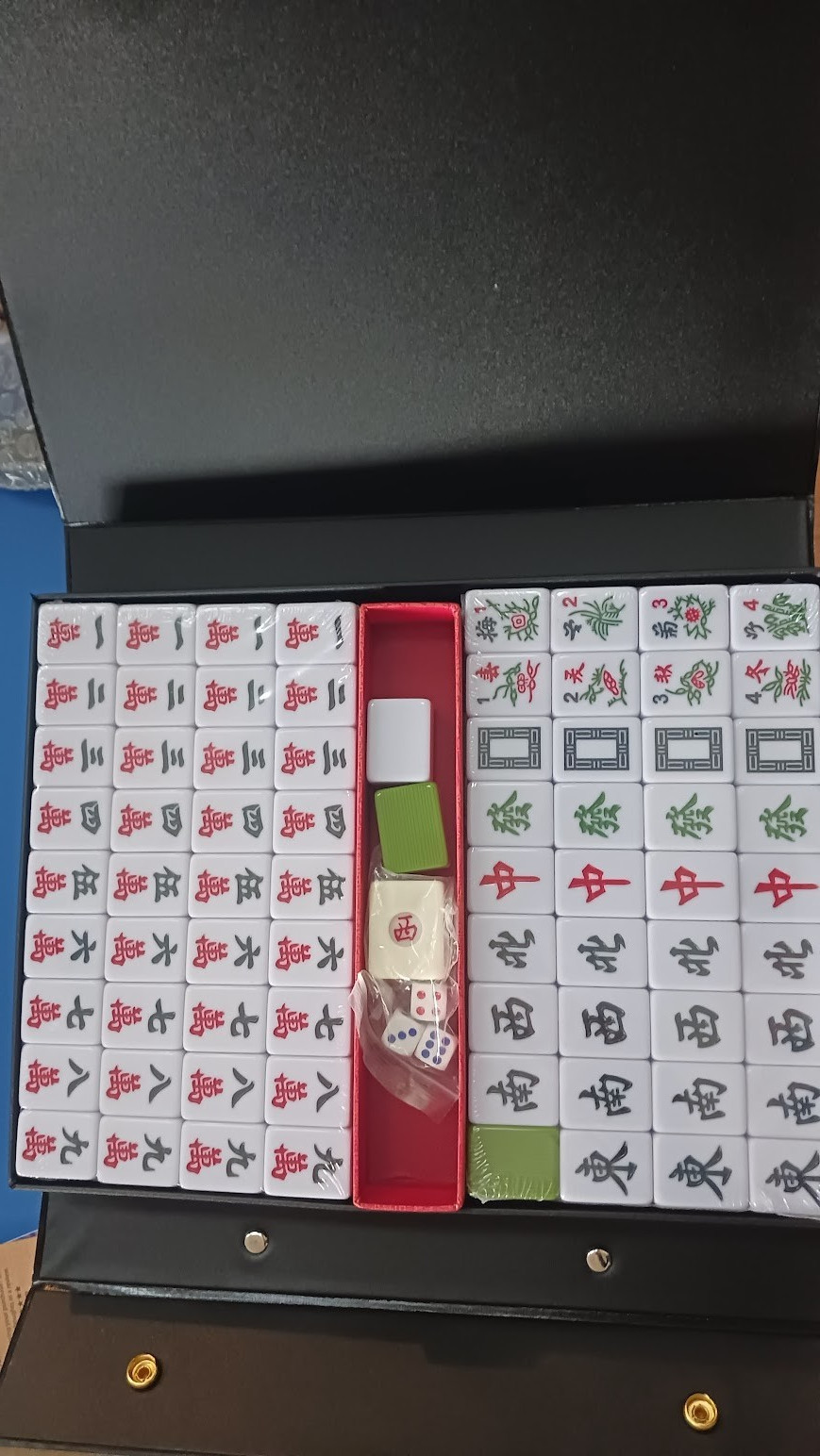 Yellow Mountain Imports Chinese Mahjong Set – Rouge Heritage – 146 Medium Tiles,