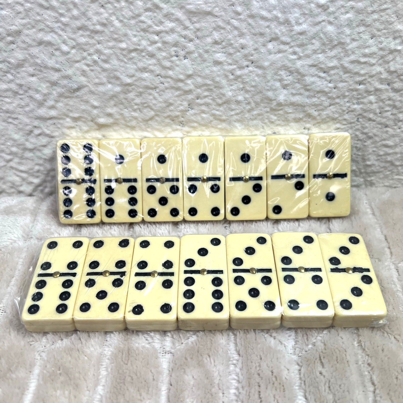 NOS Dominoes 28 Piece Single Sided Table Game Set