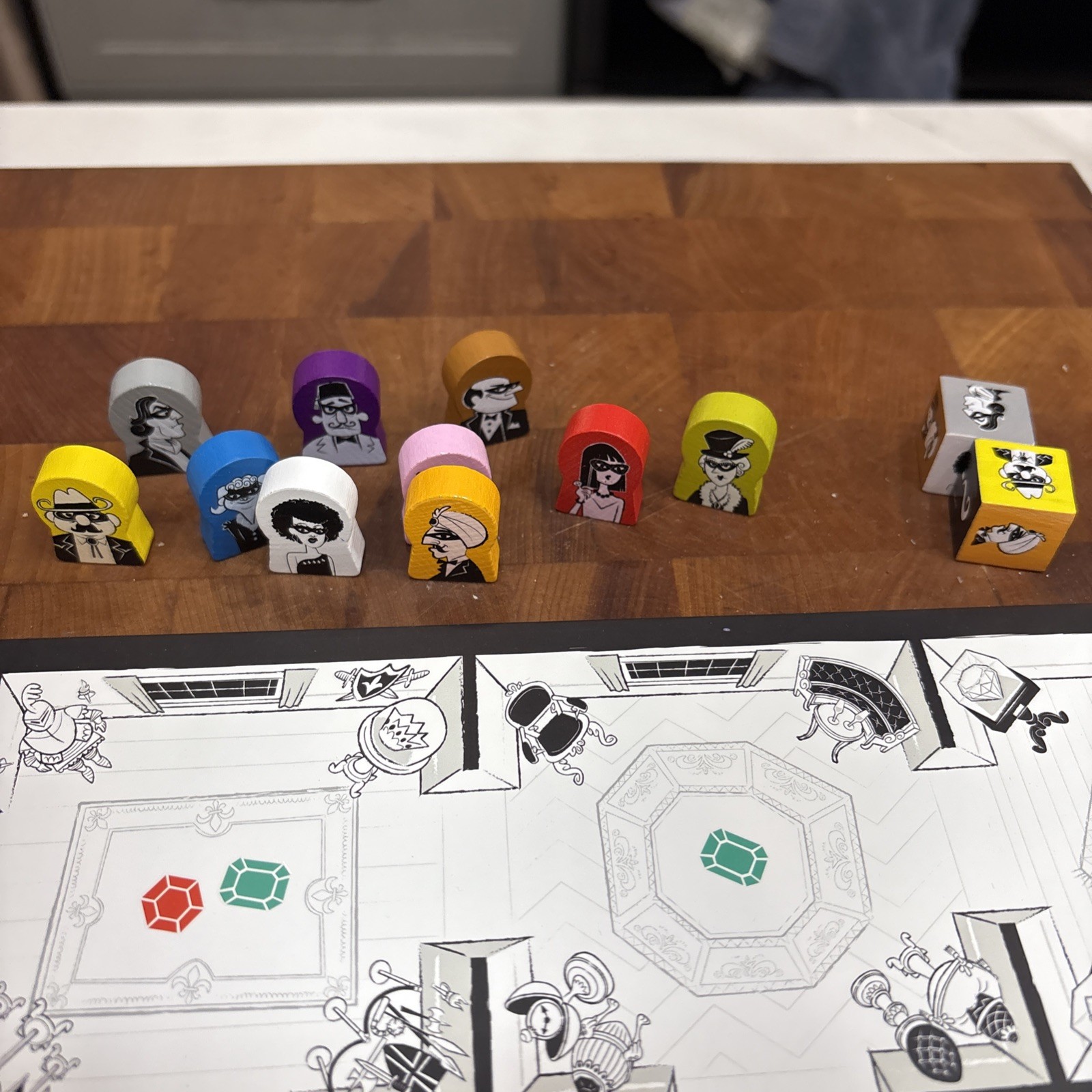 Suspicion- A Game of Secret Identity & Deduction Wonder Forge 10+ 2 to 6 player