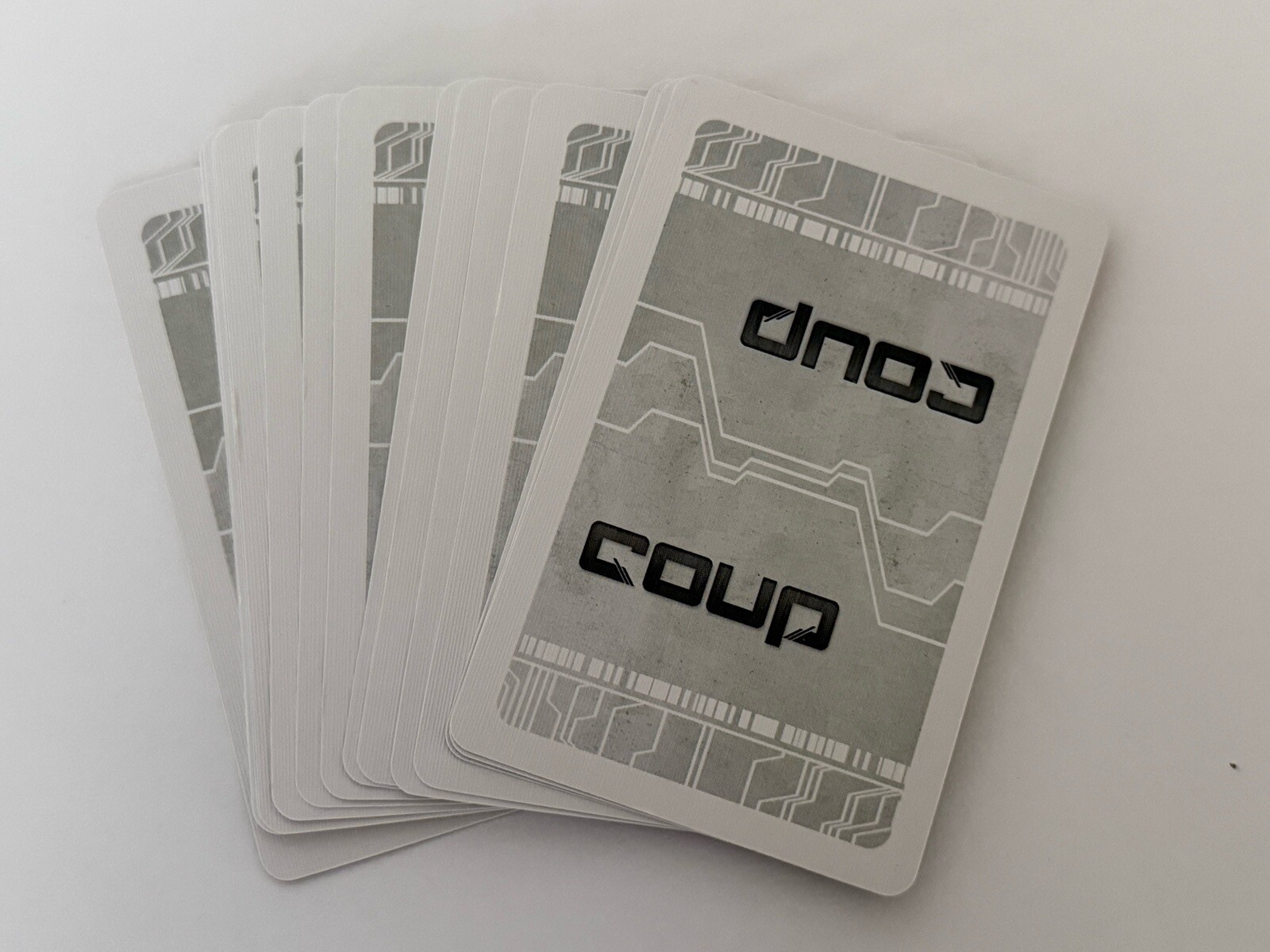 Indie Boards and Cards Coup The Dystopian Universe Card Game – COU1IBC; EUC