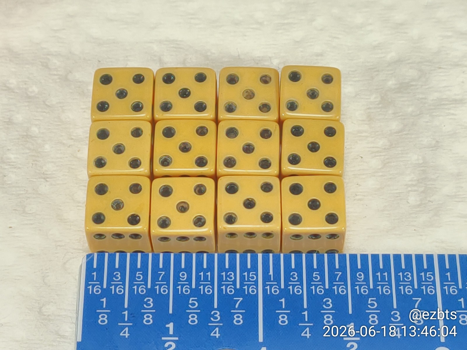 Bakelite Catalin Dice Elk Brand 3/8″ 9.2mm Box of a Dozen Butterscotch Excellent