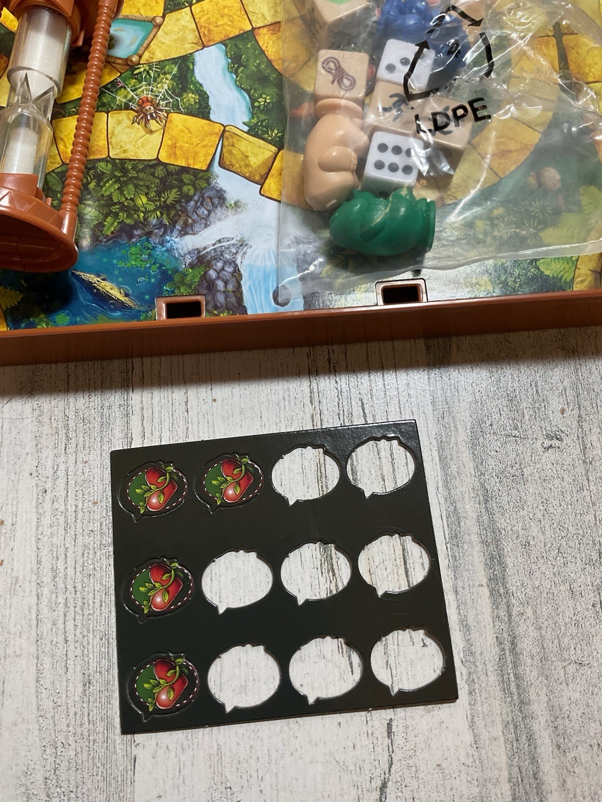 Jumanji Deluxe Electronic Adventure Board Game Lights & Sounds Spin Master