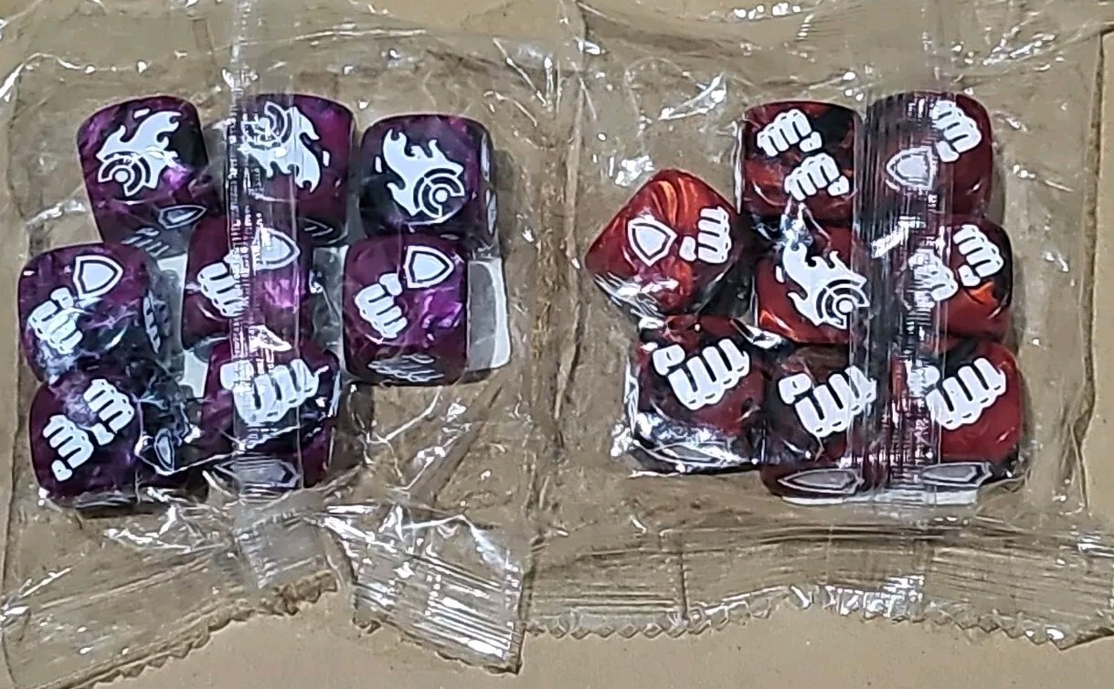 Purple Shadaloo & Red Battle Dice Set Street Fighter Miniatures Board Game New